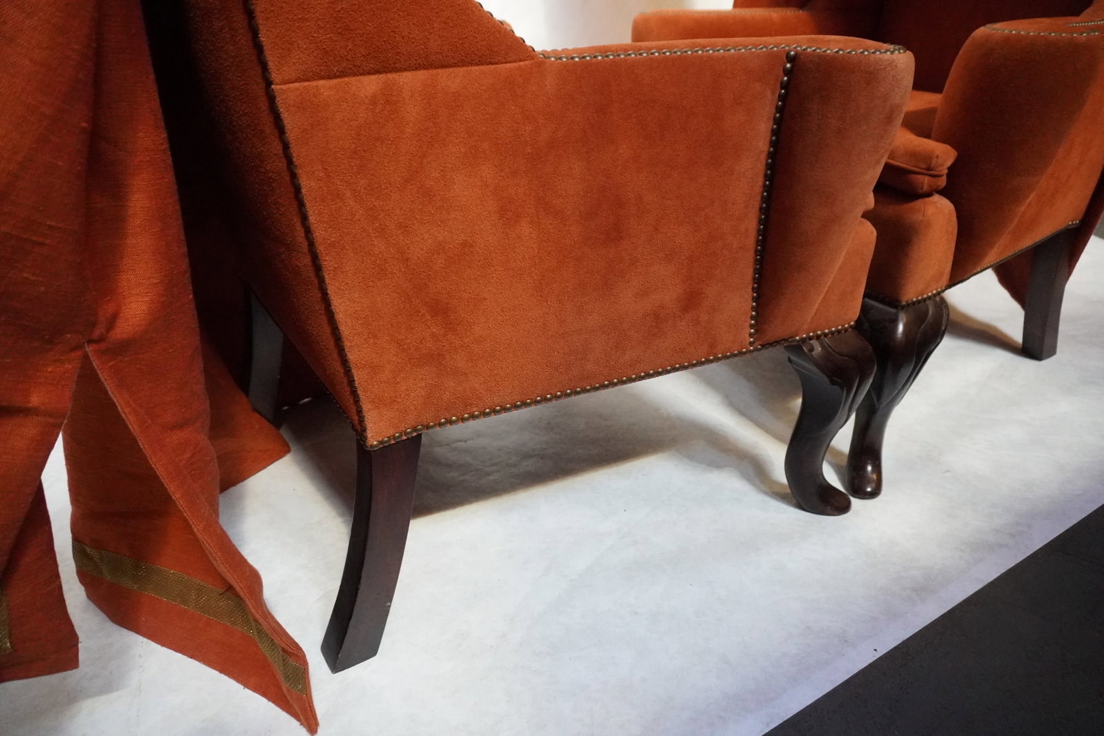 Late 20th Century Pair of Tall Baldachin Wingback King Chairs - 16