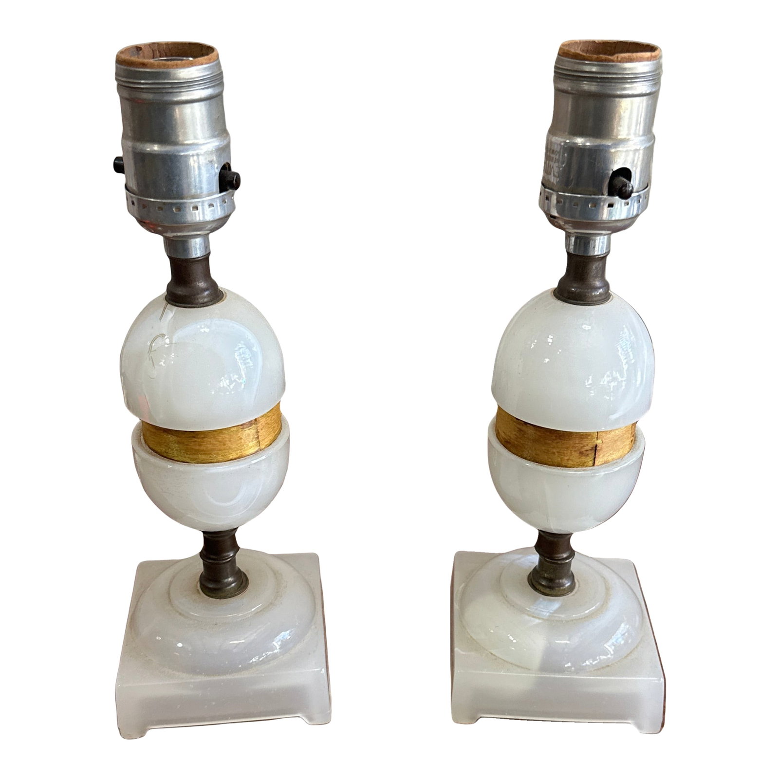 Vintage Pair of Marble Small Table Lamps: Up for consideration is a beautiful vintage pair of marble small table lamps. These are such lovely pieces that would look perfect in your home, and they are a great conversation starter for your