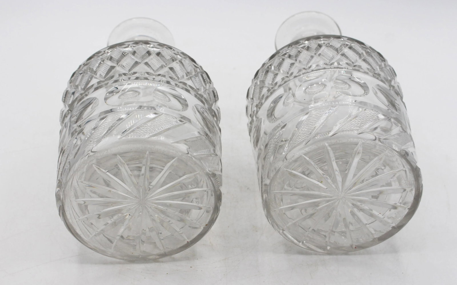 C. 1820 Pair of Georgian Anglo-Irish Cut Glass Decanters - 6