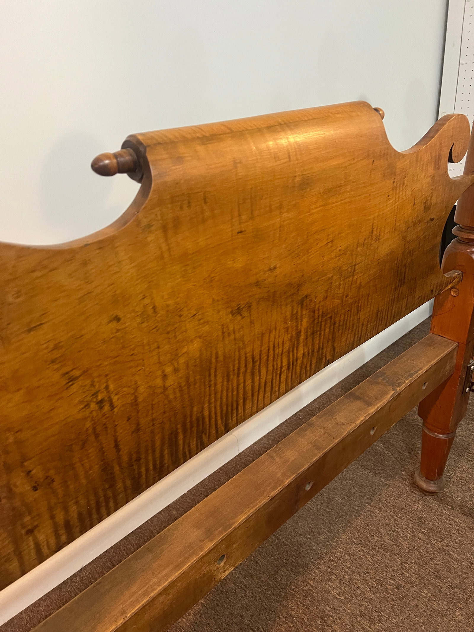 Tiger Maple Colonial Virginia Acorn Full Bed Frame 1800's - 5