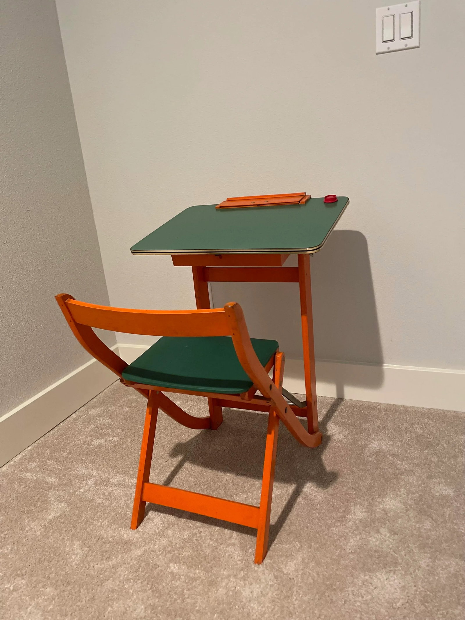 1950s Mid-Century Fratelli Reguitti Child's Fold-Up Desk & Chair - 3