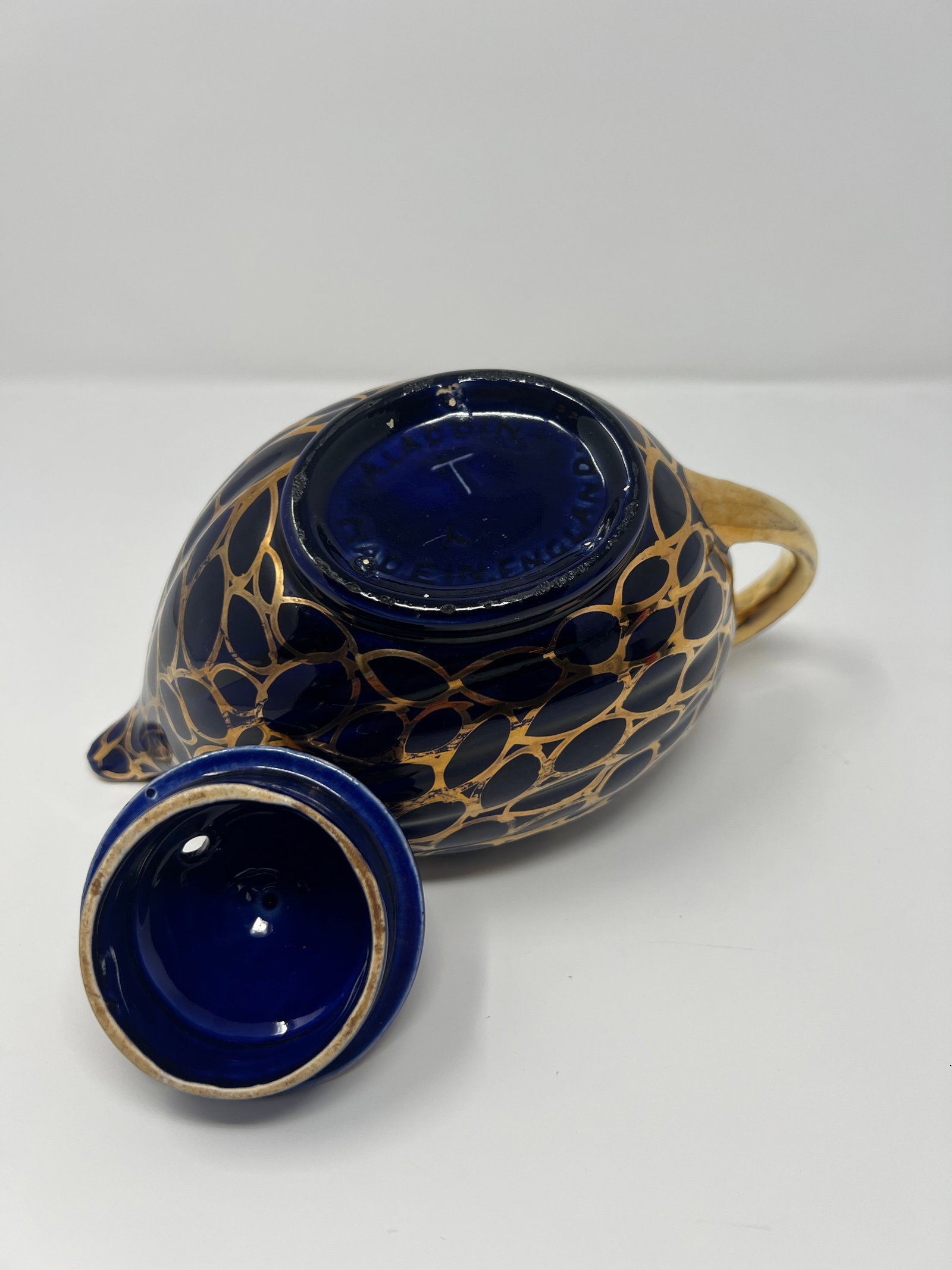 Vintage English "Aladdin" Cobalt Blue & Gilt Teapot, Mid-Century - 10