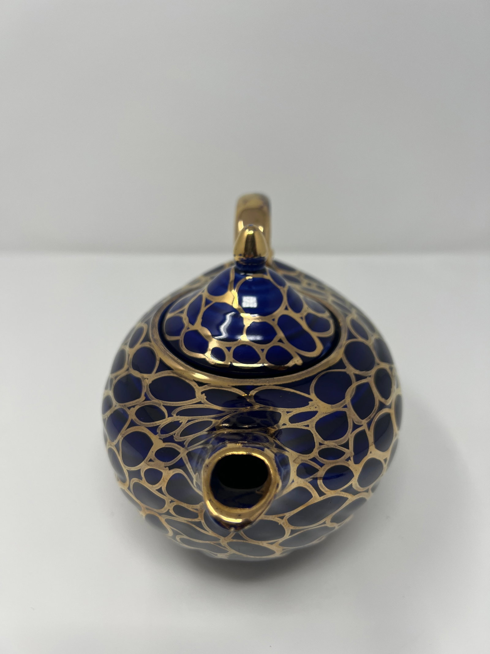 Vintage English "Aladdin" Cobalt Blue & Gilt Teapot, Mid-Century - 6