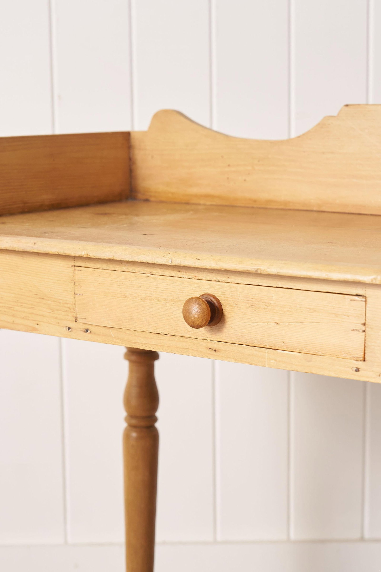 19th Century English Pine Wash Stand / Desk - 10
