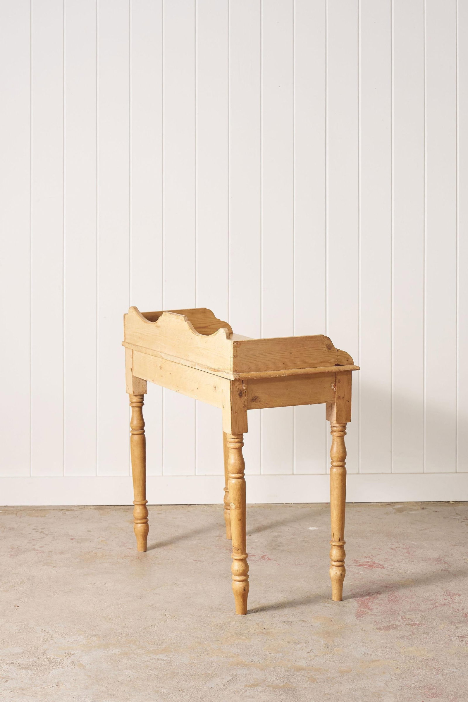 19th Century English Pine Wash Stand / Desk - 4