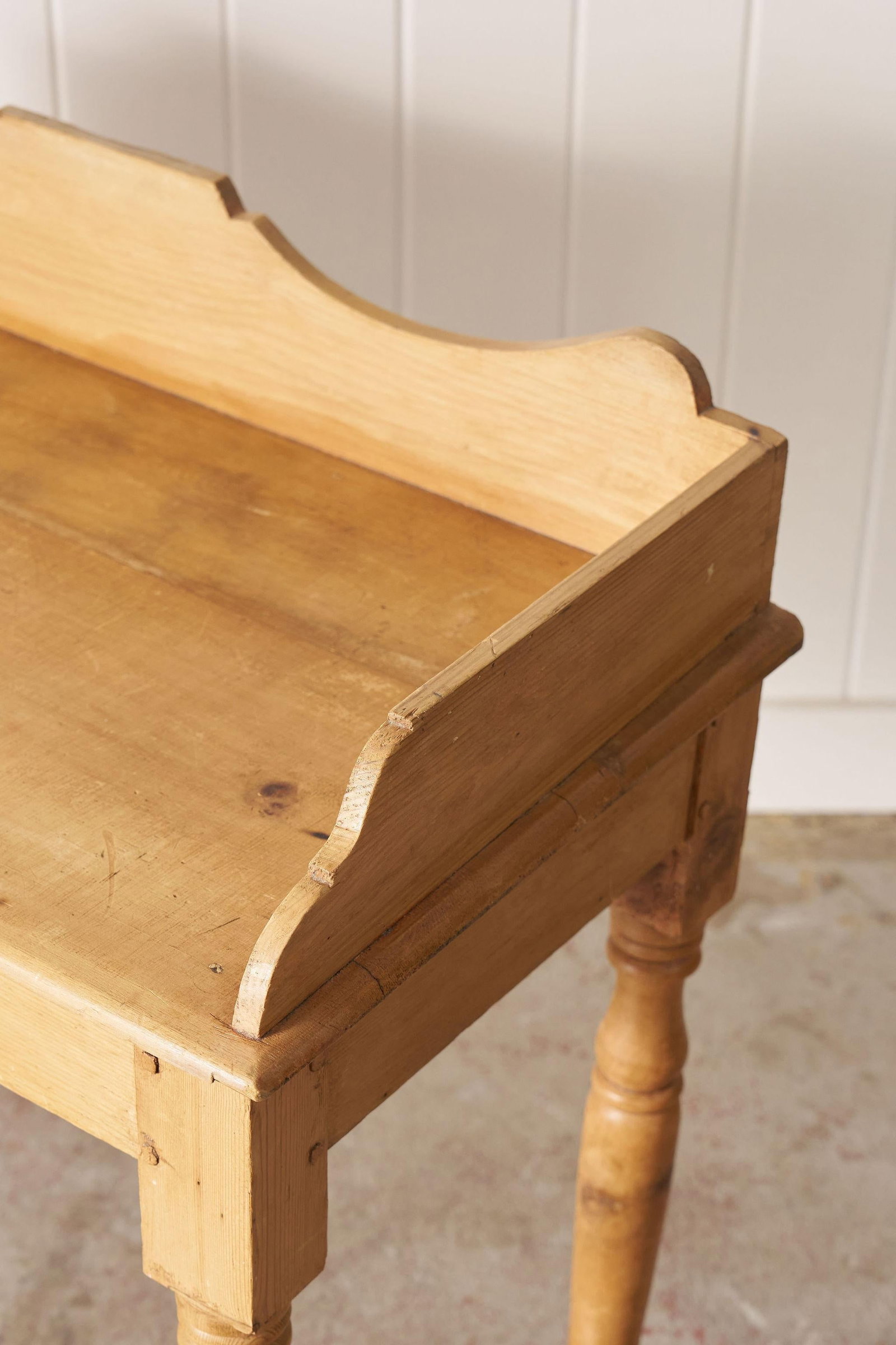 19th Century English Pine Wash Stand / Desk - 8
