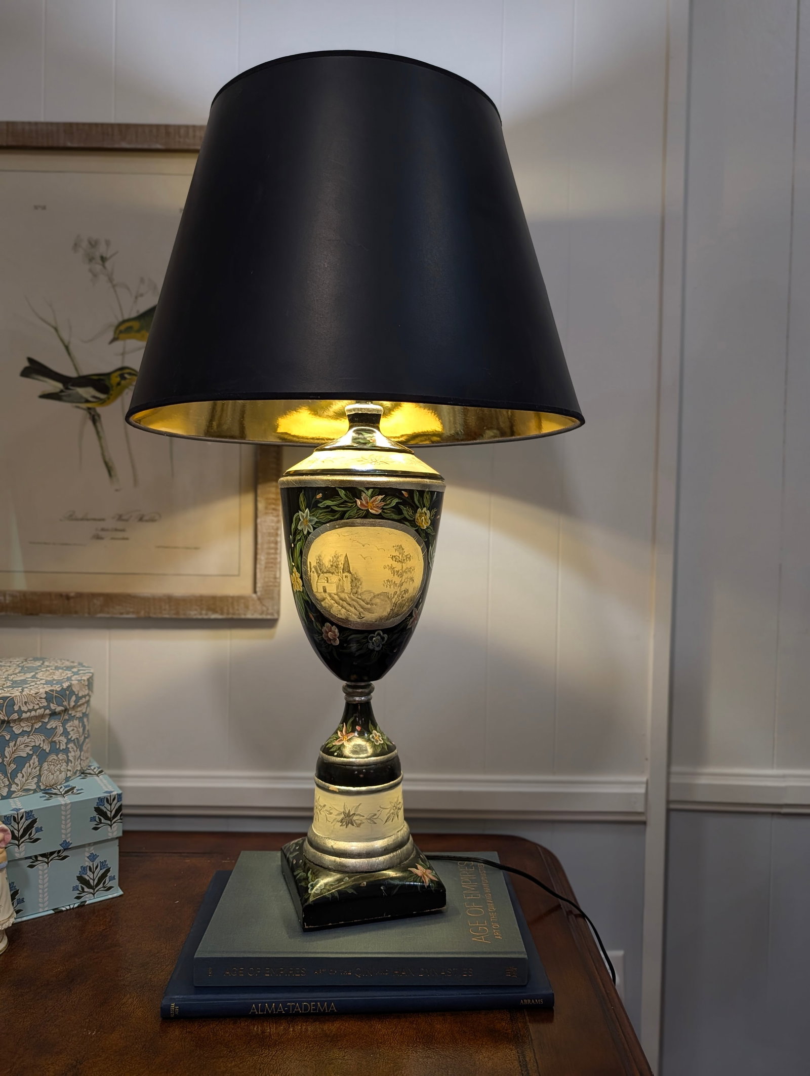 Large Vintage Hand-Painted Chinoiserie Black Lacquer Urn Table Lamp - 6