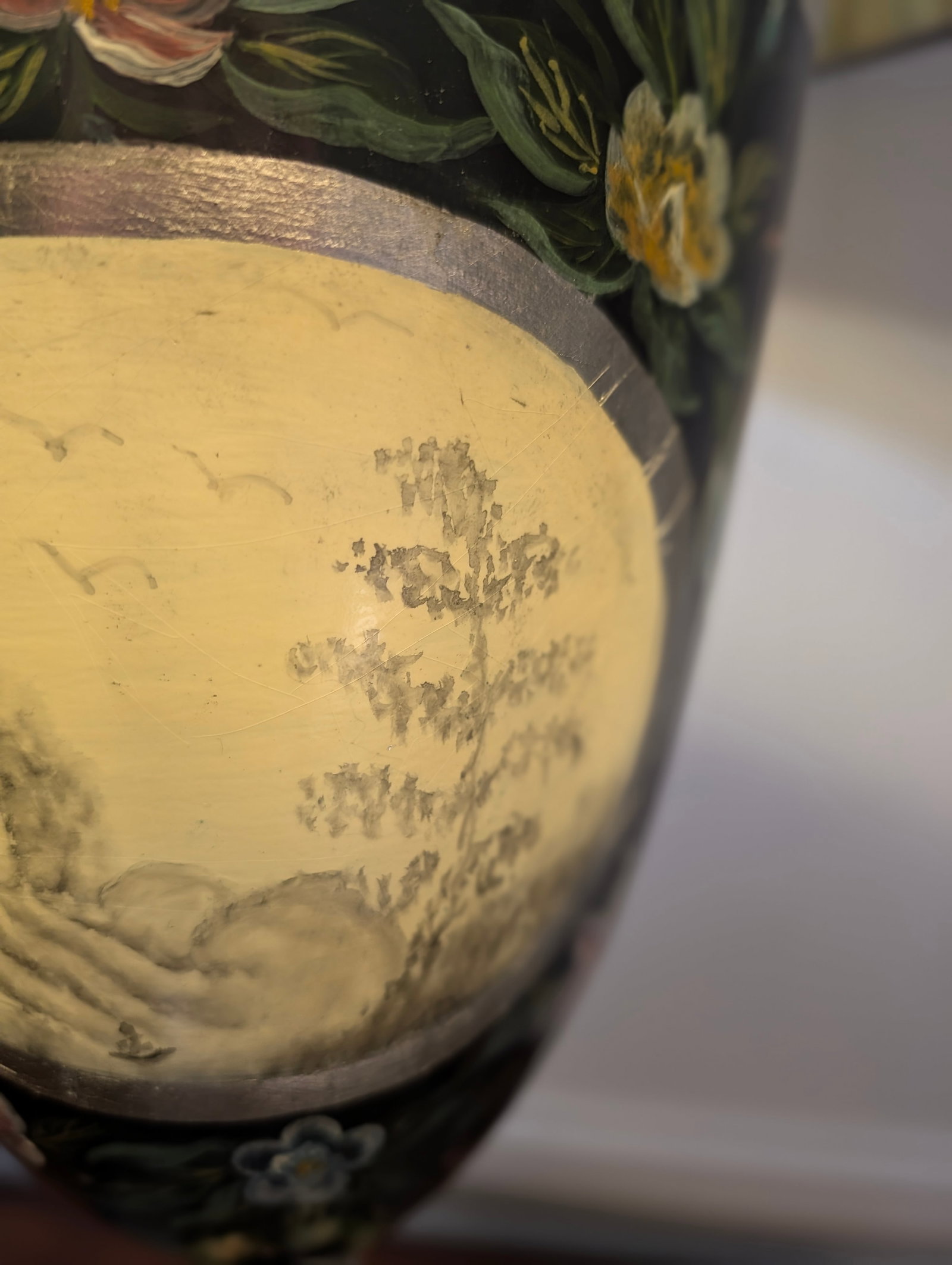 Large Vintage Hand-Painted Chinoiserie Black Lacquer Urn Table Lamp - 9