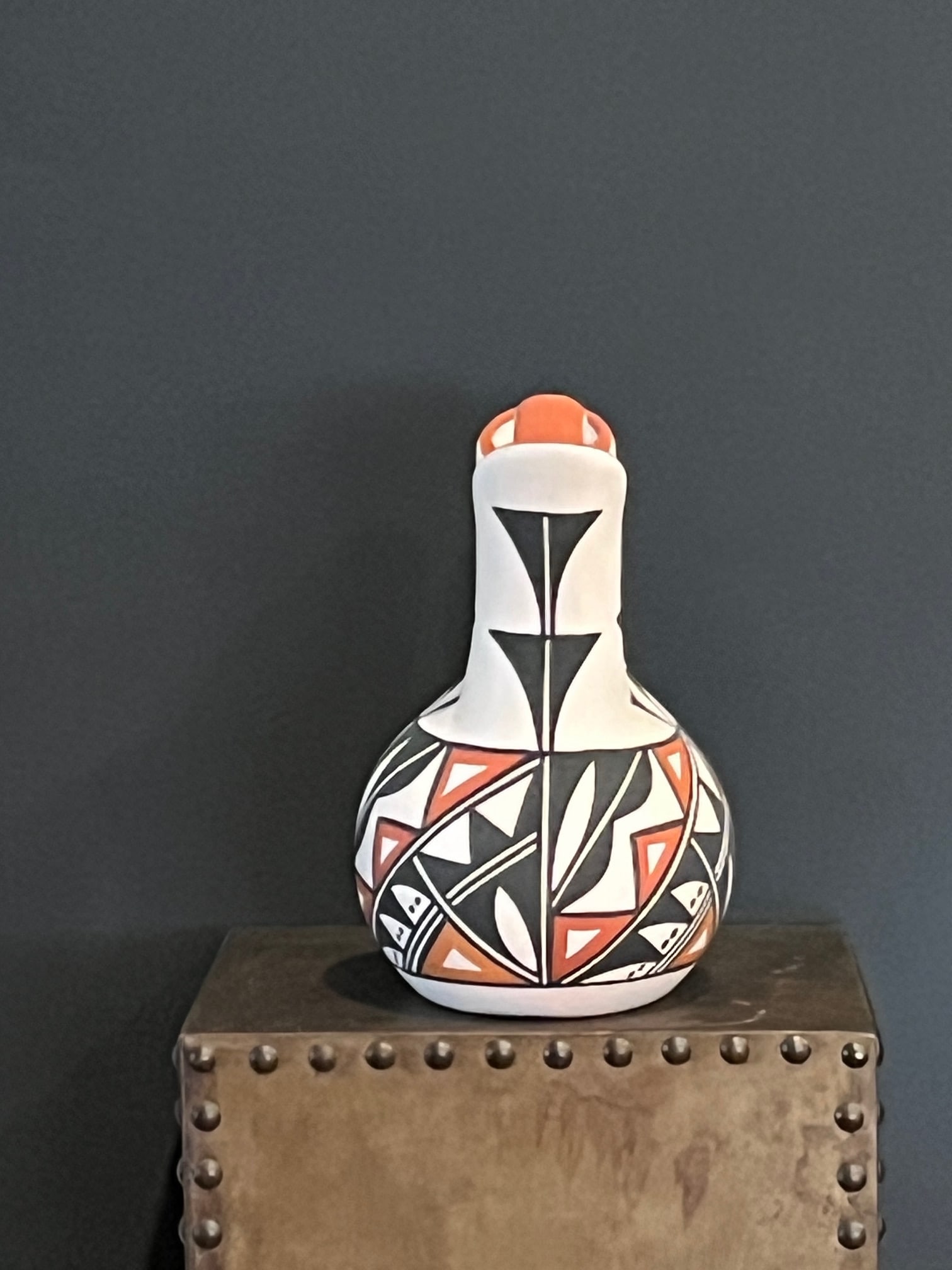 Late 20th Century Acoma Pueblo Fine Art Wedding Vase - Hand-Painted Polychrome Pottery 8"x 6" - 4