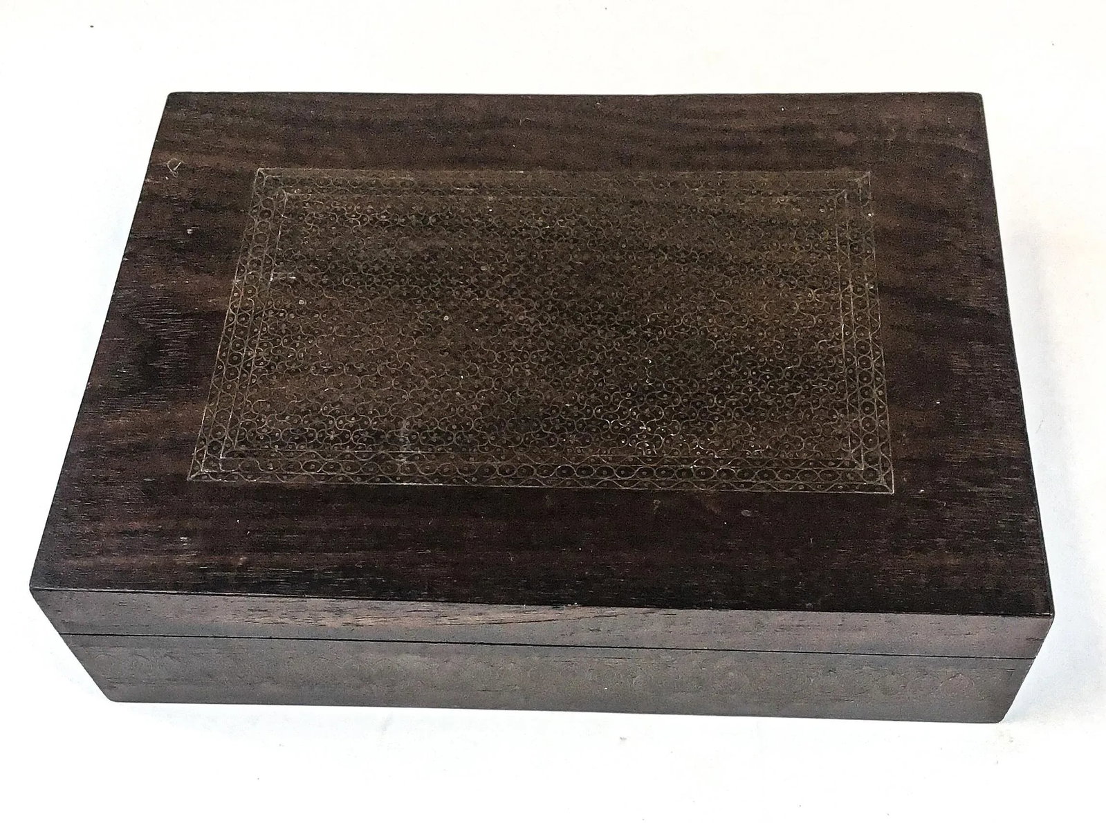 Vintage Large Mahogany Brass Inlaid Treasure Jewelry Box - 5