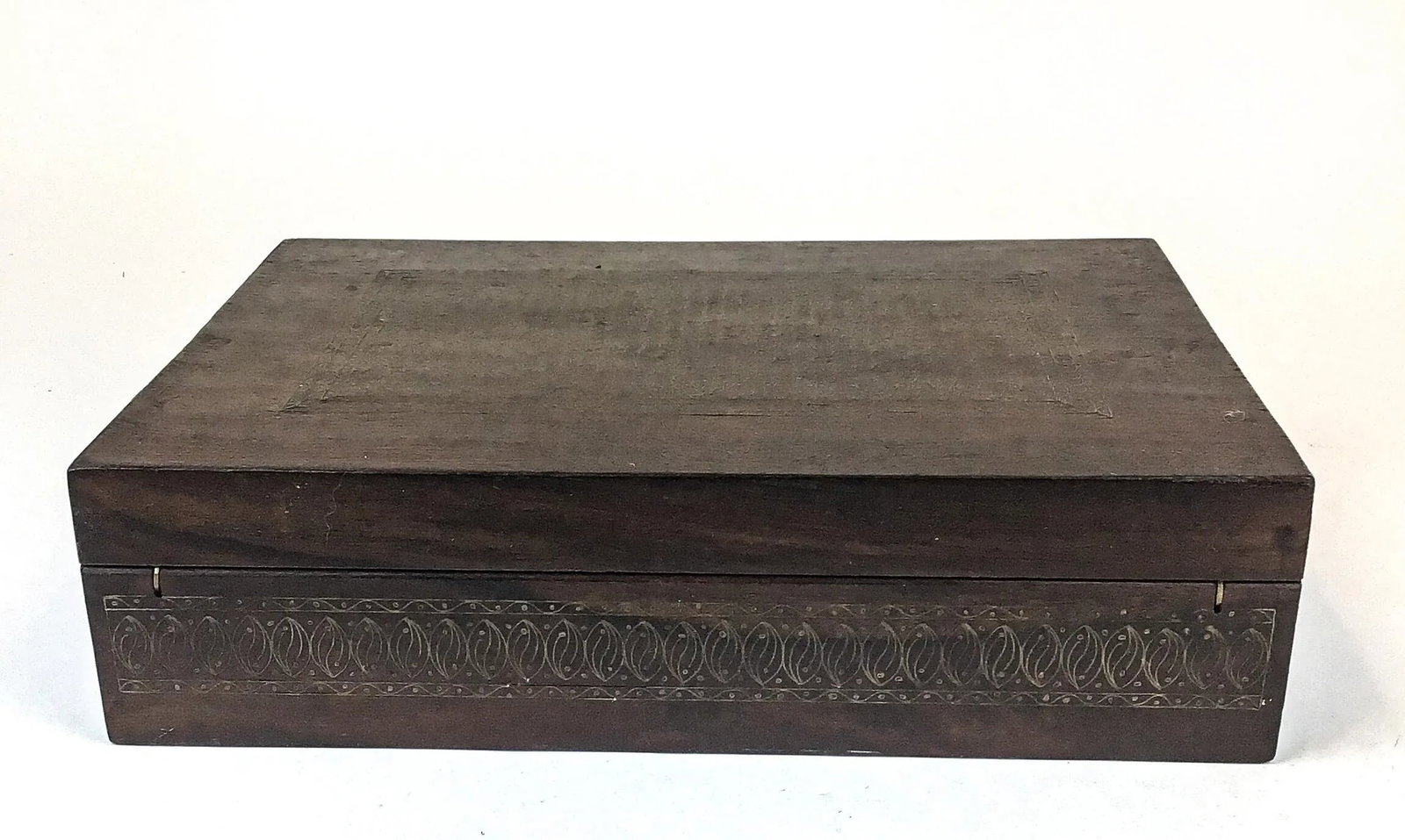 Vintage Large Mahogany Brass Inlaid Treasure Jewelry Box - 9