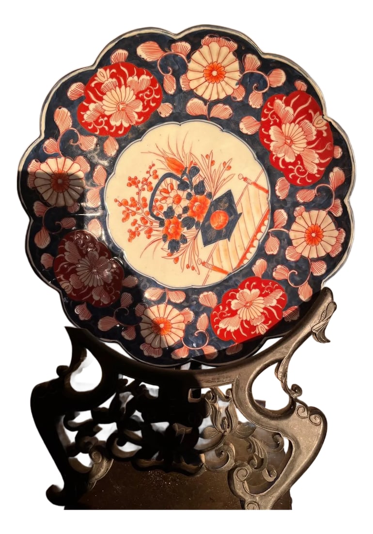 Large 14" Antique Japanese Imari Charger Meiji Period Scalloped Porcelain Plate: This is a stunning antique Japanese Imari porcelain charger dating to the Meiji Period (late 19th century). Measuring a generous 14 inches in diameter and 3 inches in height, this deep plate features 