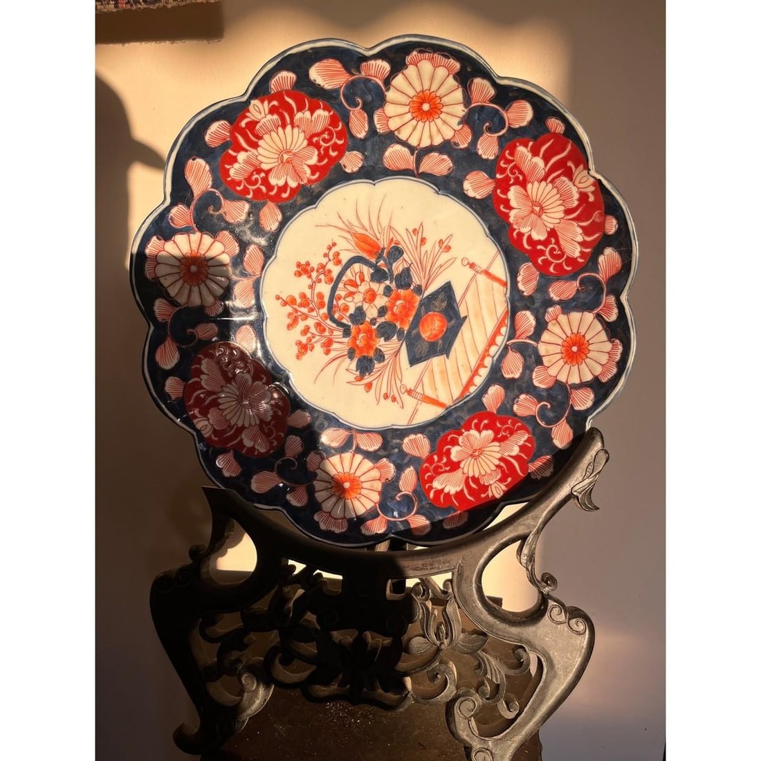 Large 14" Antique Japanese Imari Charger Meiji Period Scalloped Porcelain Plate - 2