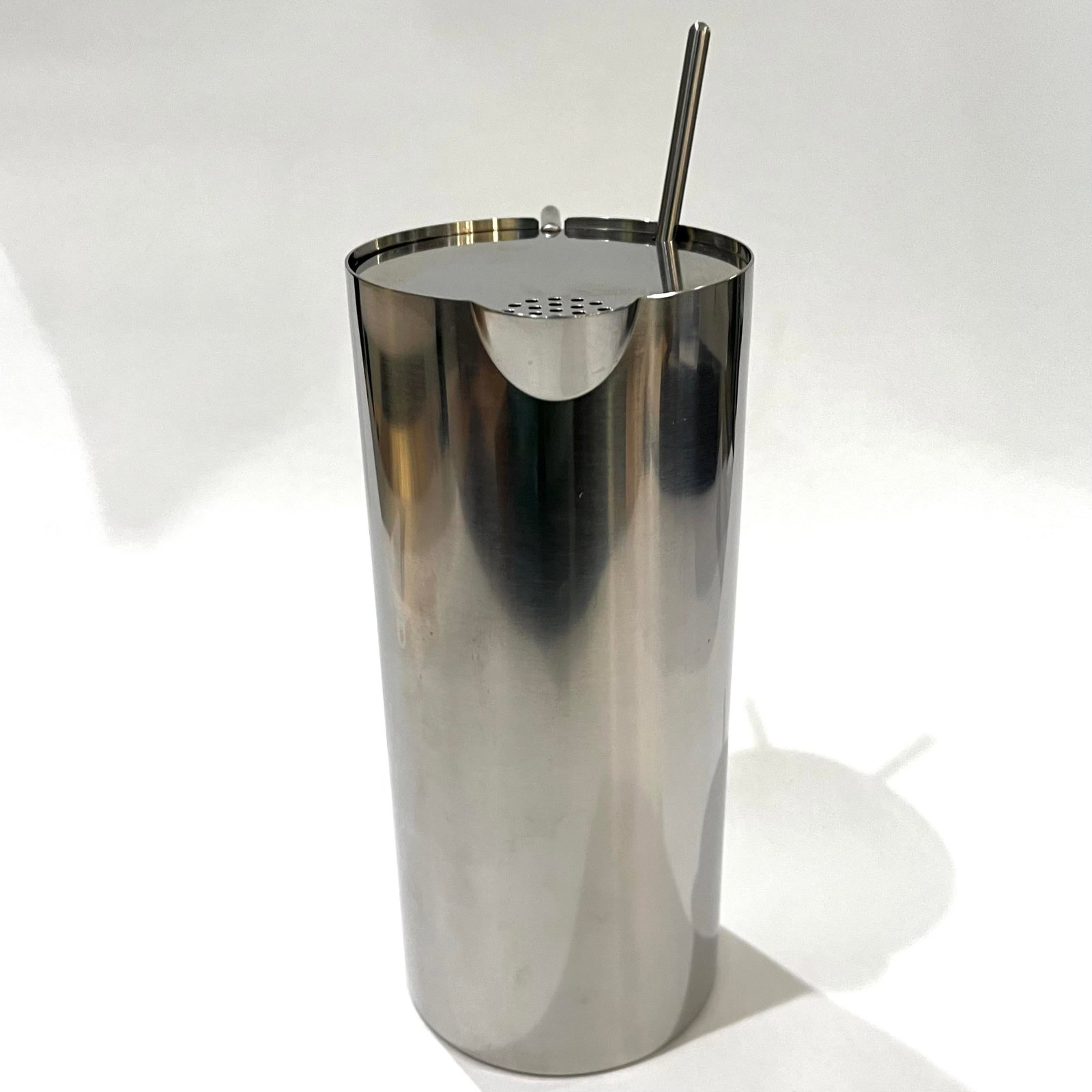 Late 20th Century Stelton Cylinda Martini Mixer With Stirrer Spoon by Arne Jacobsen - 4