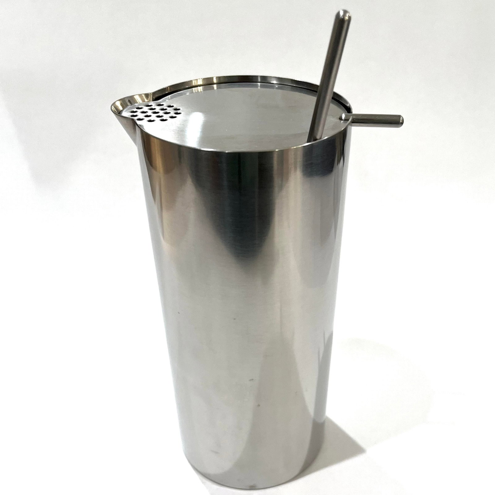 Late 20th Century Stelton Cylinda Martini Mixer With Stirrer Spoon by Arne Jacobsen - 6