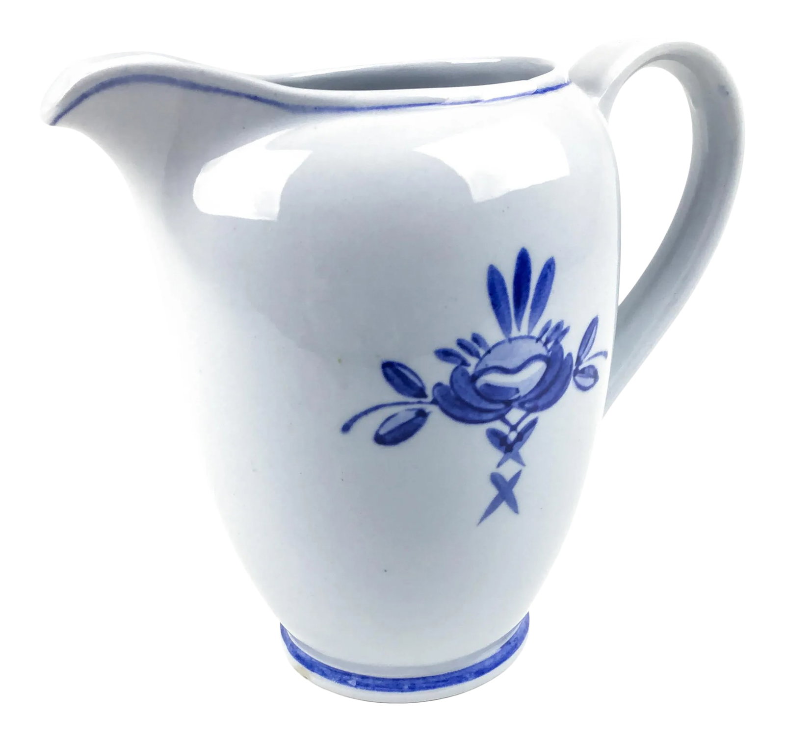 Arabia Blue Rose Pattern Vintage Pitcher or Vase: Vintage Arabia of Finland individual teapot or water pitcher in the Blue Rose pattern. The body of the pot or vase is light grey, and it is decorated with a flower and leaf design in cobalt blue on th