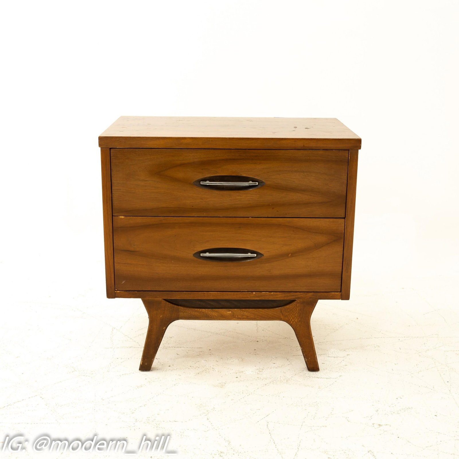 Mid-Century Modern Walnut Nightstands - Set of 2 - 2