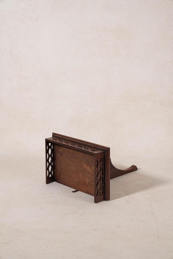 19th Century Pair English Mahogany Wall Brackets With Carved Shelf - 4