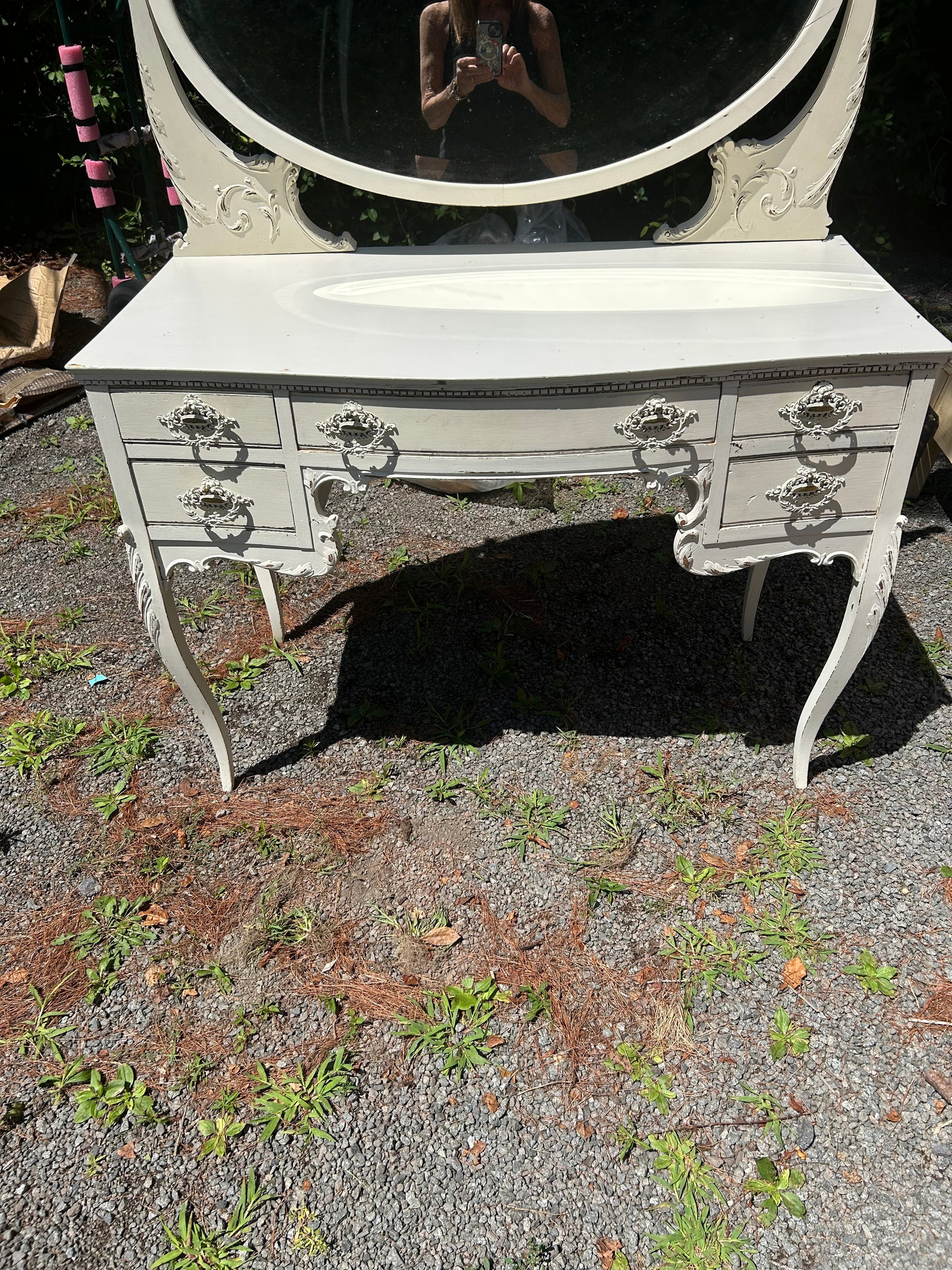 Charming White Painted Wood Vanity With Oval Mirror - 15