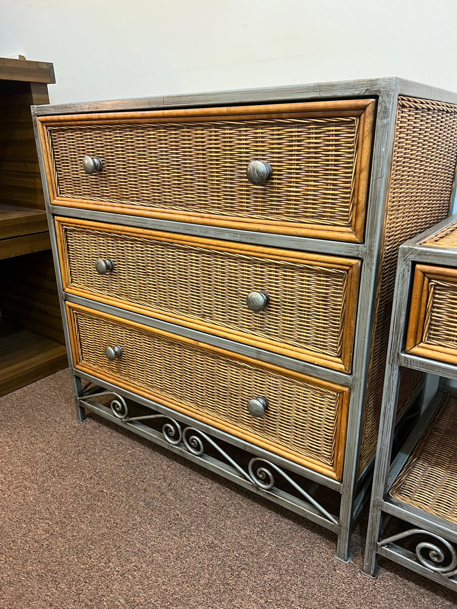 1990s Wicker Rattan Metal Frame Dresser and Night Stand Coastal, 2 Pieces - 4