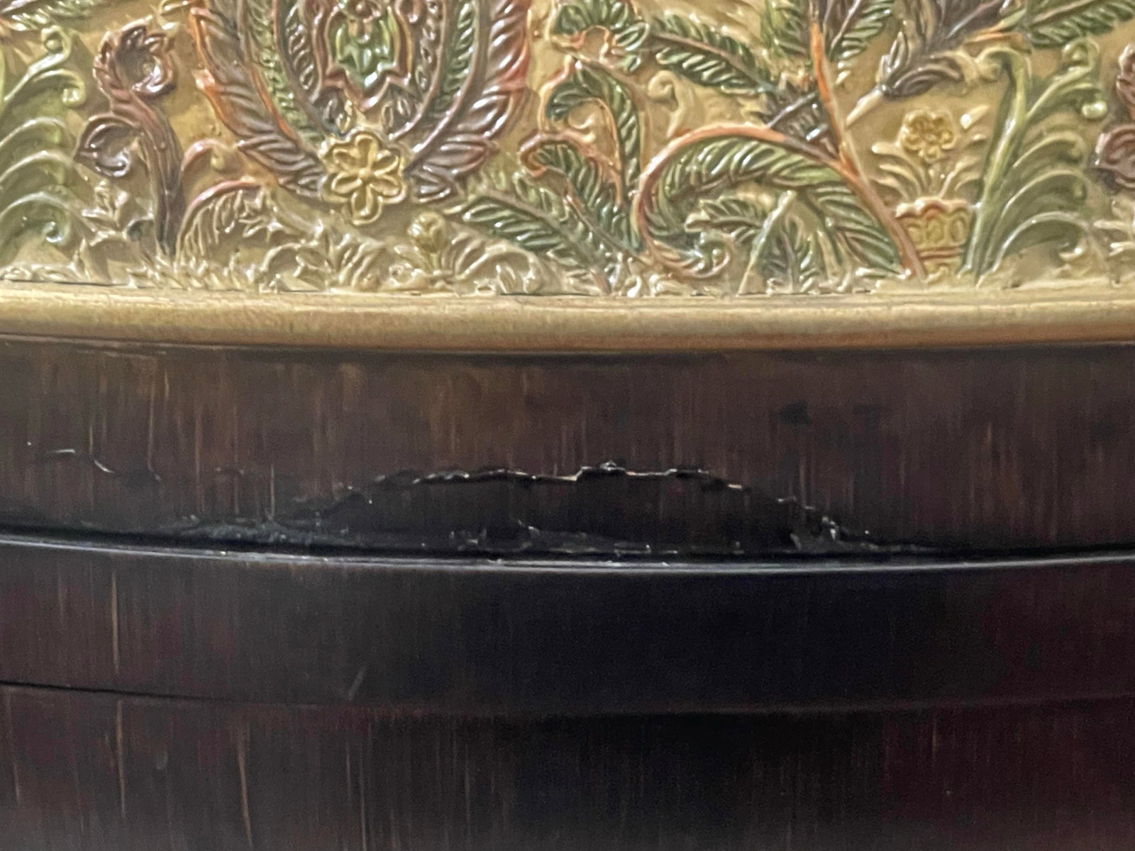 Late 20th Century Bombe Chest With Embossed Floral Panels, Gold Detail - Hollywood Regency Style - 9