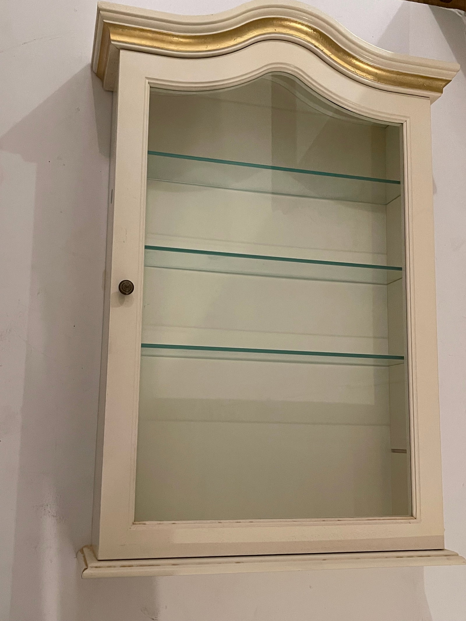 1960s Hollywood Regency White Wall Vitrine Display Case - 3