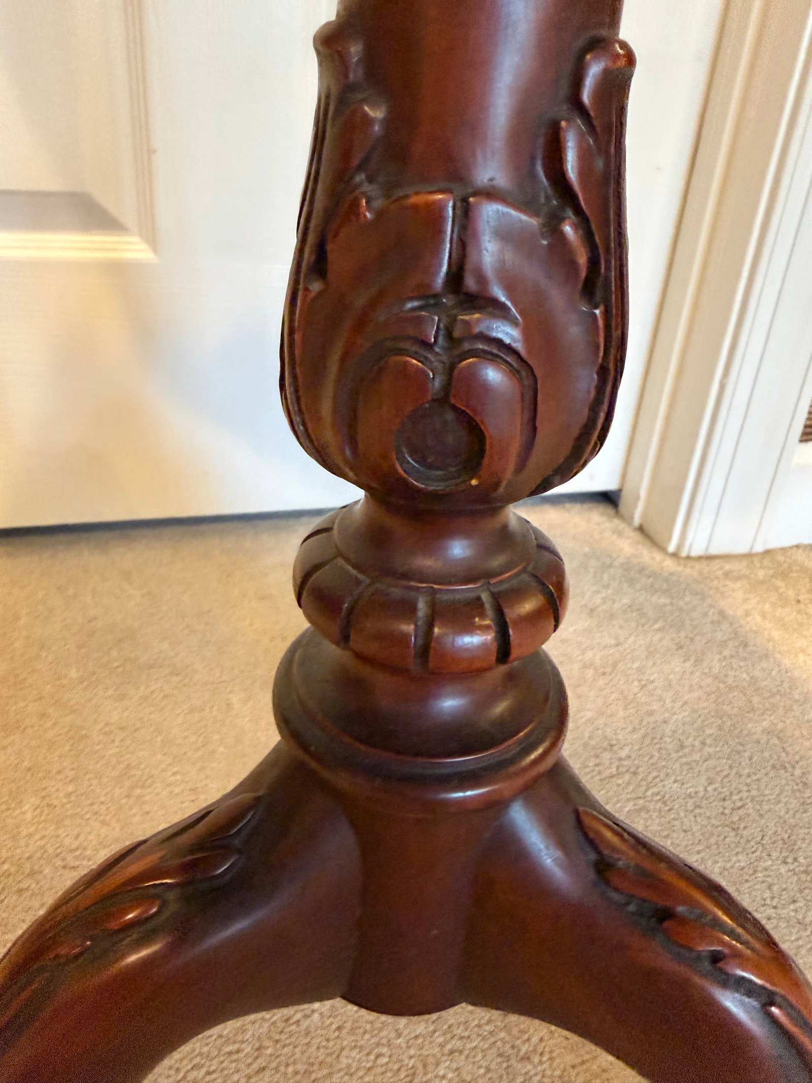 Vintage Chippendale Mahogany Octagonal Tea Table | Louis E. Rose Fine Furniture, Newark Nj - 3