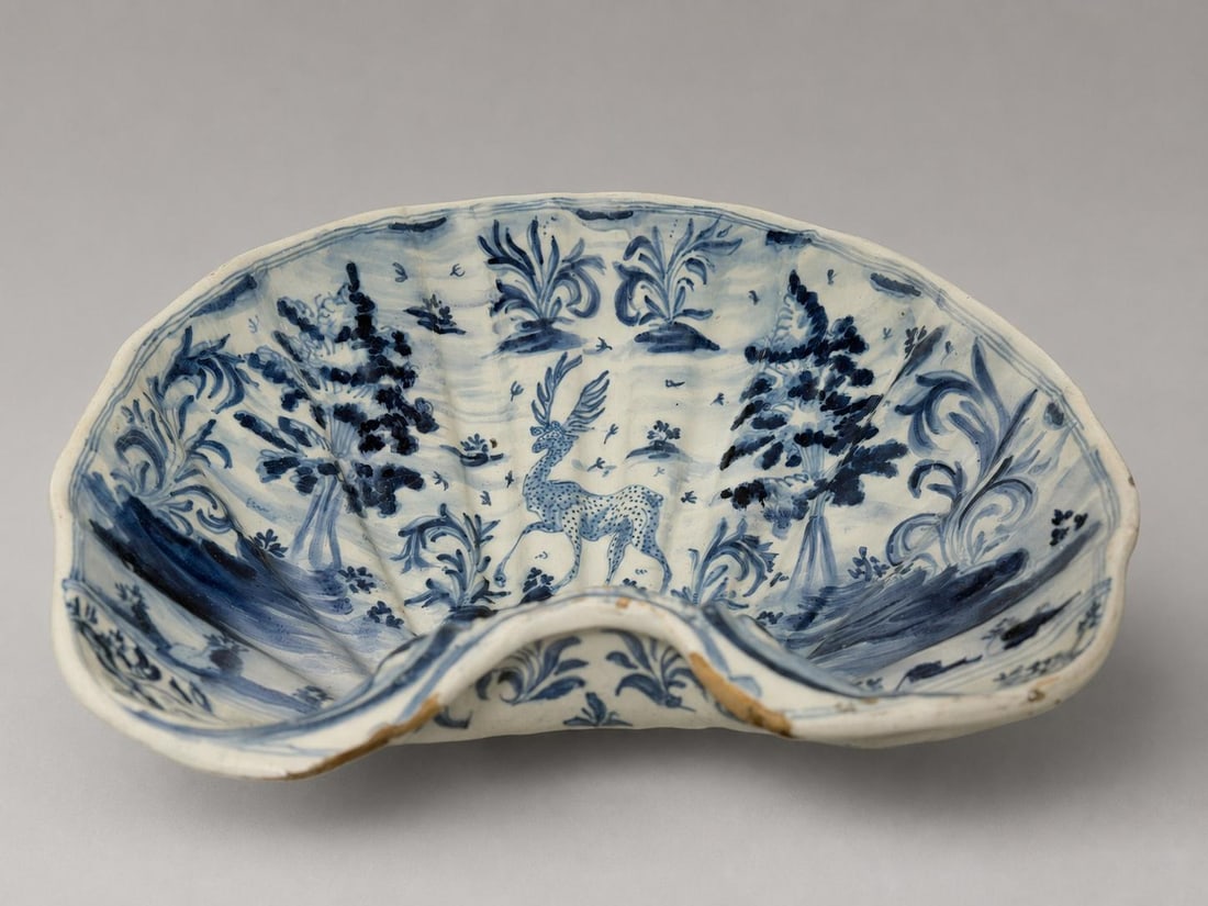Spanish Tin-Glazed Shell-Form Basin Attr: Puente Del Arzobispo, Toledo 1790-1830 - 3