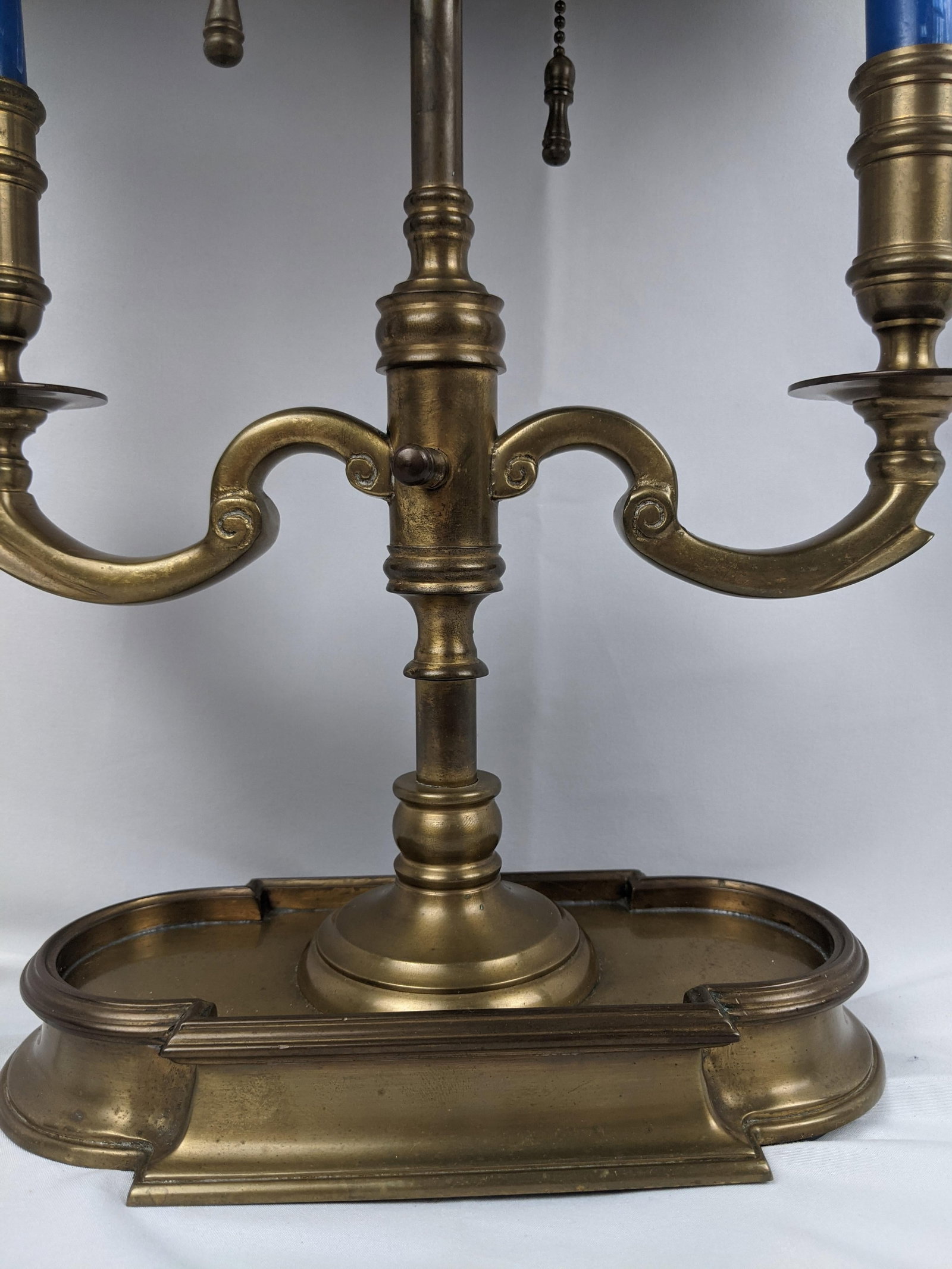 Wildwood Vintage Brass Bouillotte Style Two-Light Table Lamp With Black Tole Shade and Gilt Decorati - 17