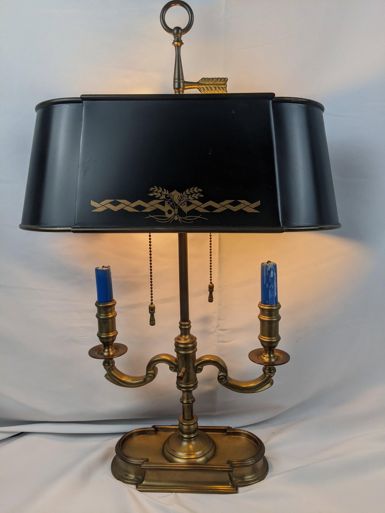 Wildwood Vintage Brass Bouillotte Style Two-Light Table Lamp With Black Tole Shade and Gilt Decorati - 2
