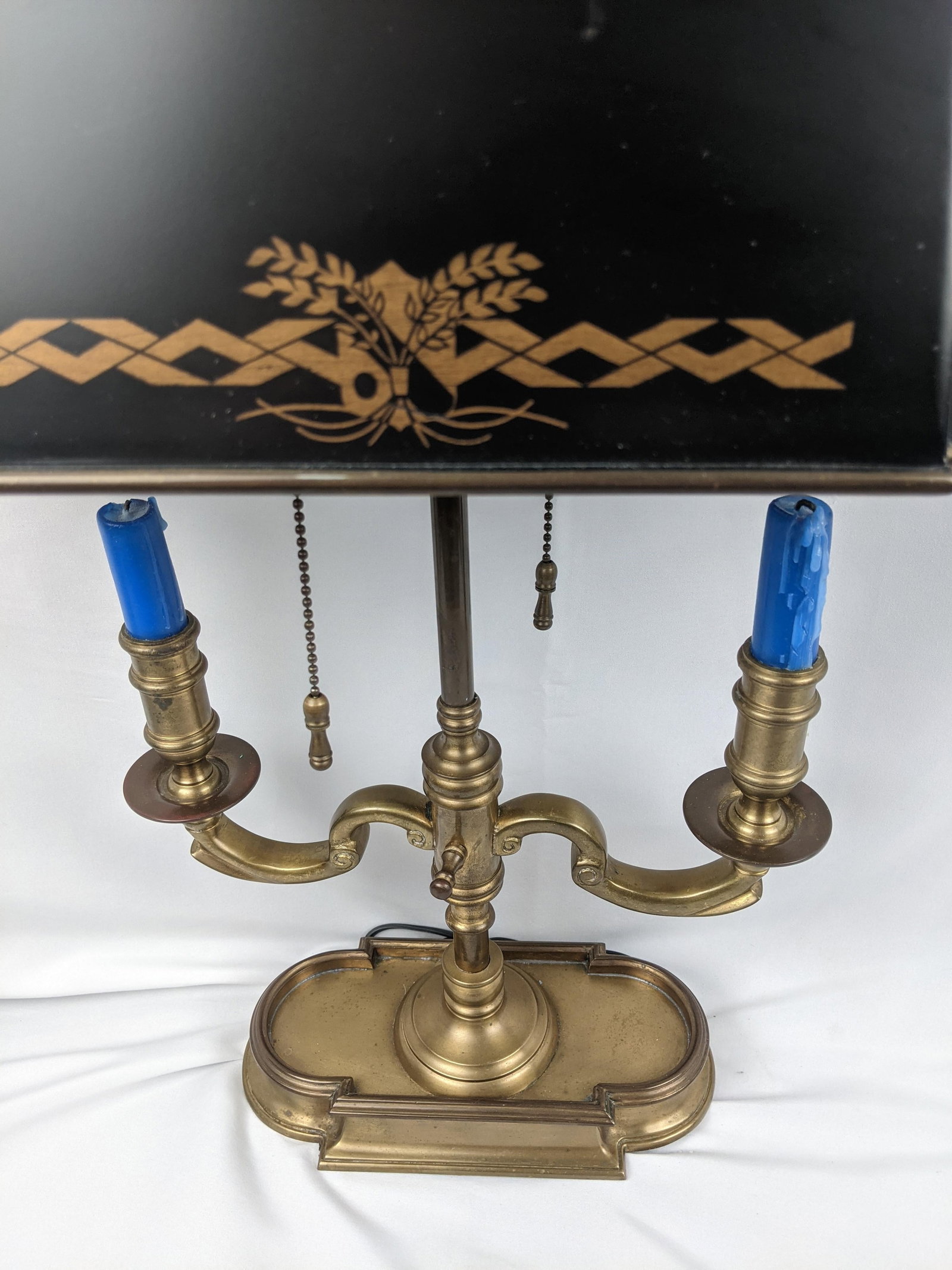 Wildwood Vintage Brass Bouillotte Style Two-Light Table Lamp With Black Tole Shade and Gilt Decorati - 5