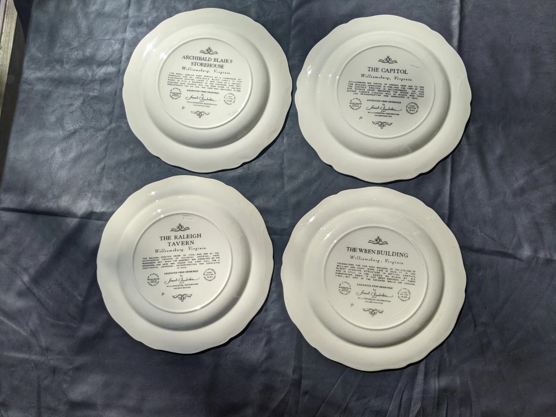 Mid 20th Century English Wedgwood Williamsburg Restoration Transferware Plates, Set of 12 - 12