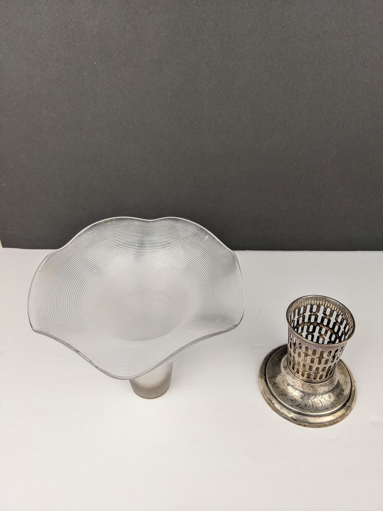 Vintage Sterling Silver Vase With Frosted Ribbed Art Glass Trumpet Insert, Art Deco Style - 4