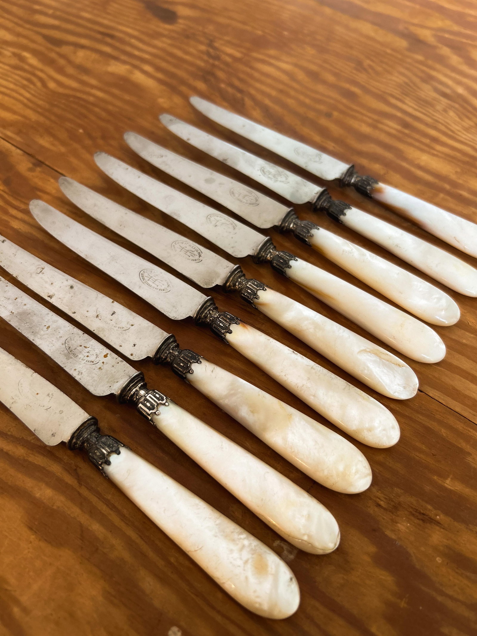 Early 20th Century French Mother of Pearl Knives - Set of 9 - 2