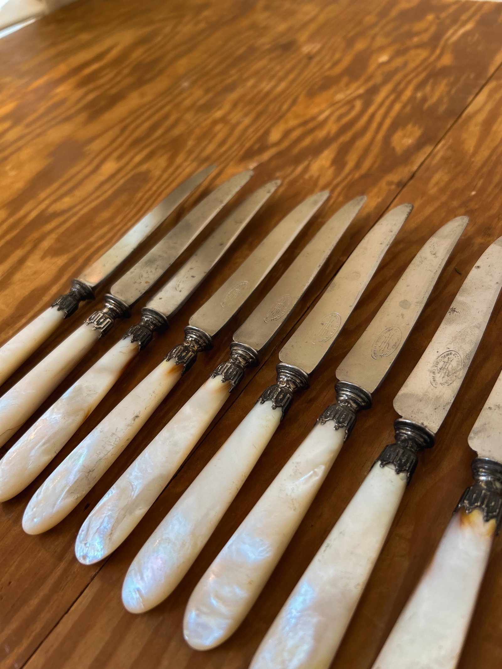 Early 20th Century French Mother of Pearl Knives - Set of 9 - 3