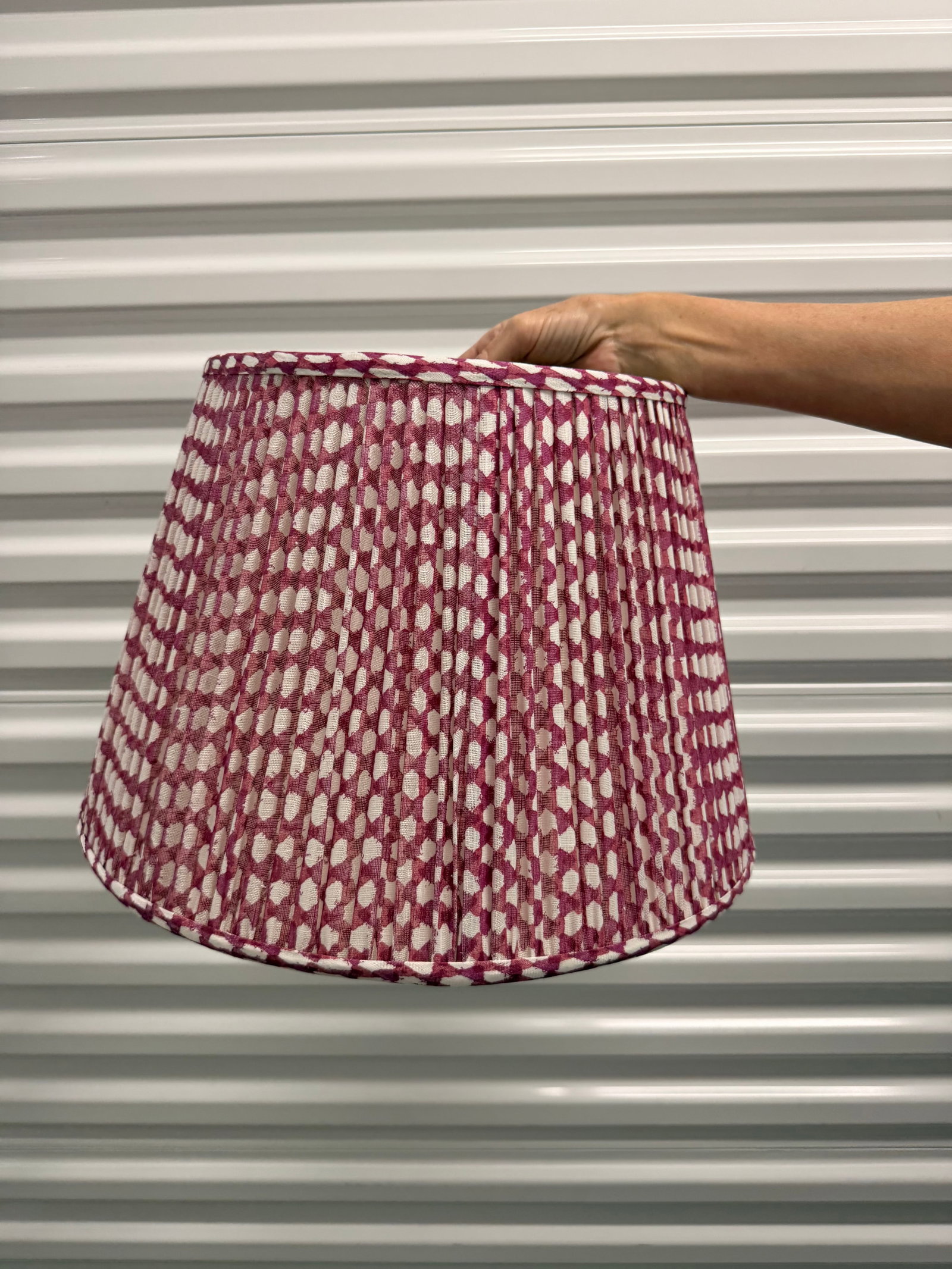 Fermoie 18" Inch Gathered Bedwyn Fuchsia Wicker Lampshade - 6