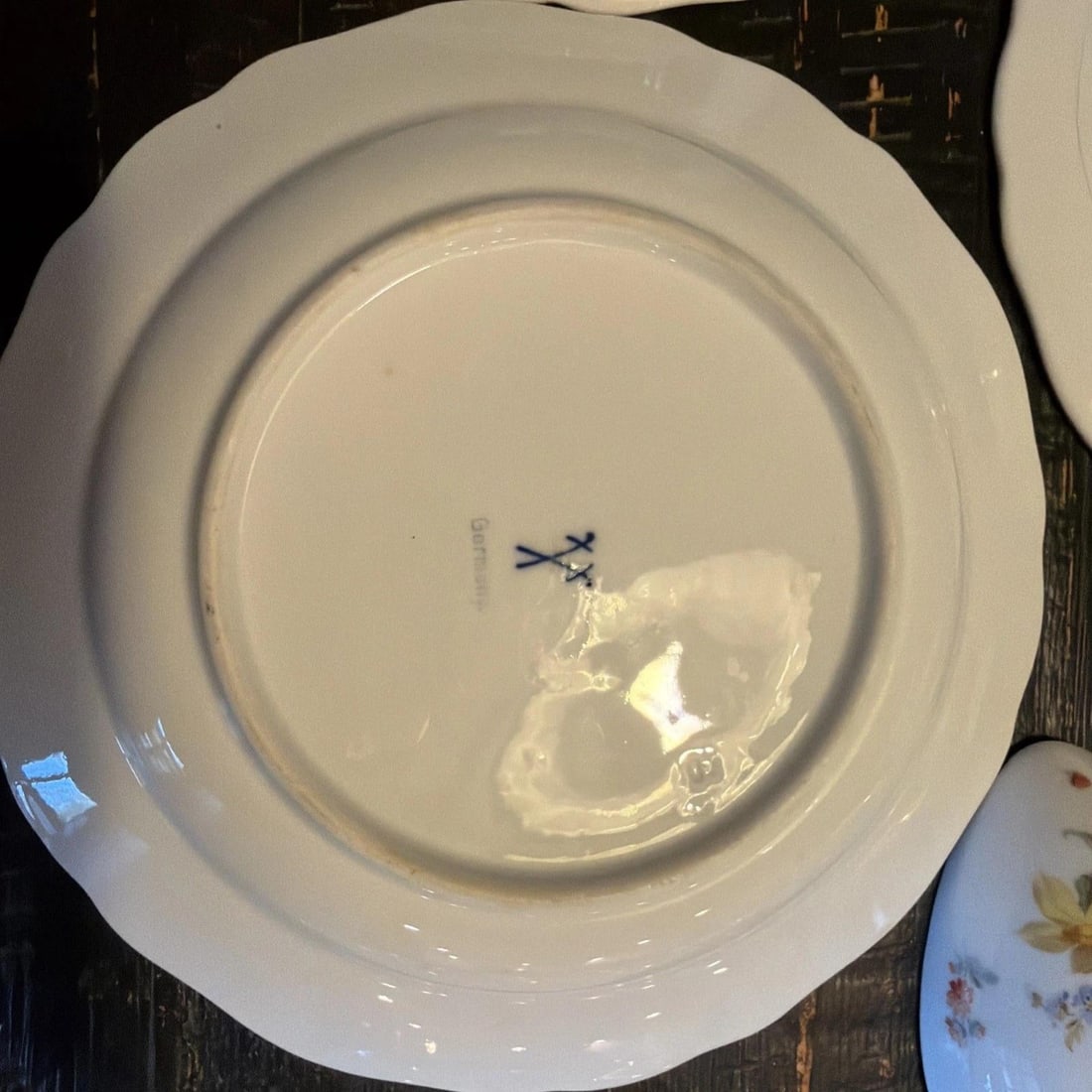 Late 19th Century Meissen MS220 7inch Plates (7) Plus Matching Gravy Boat - 18