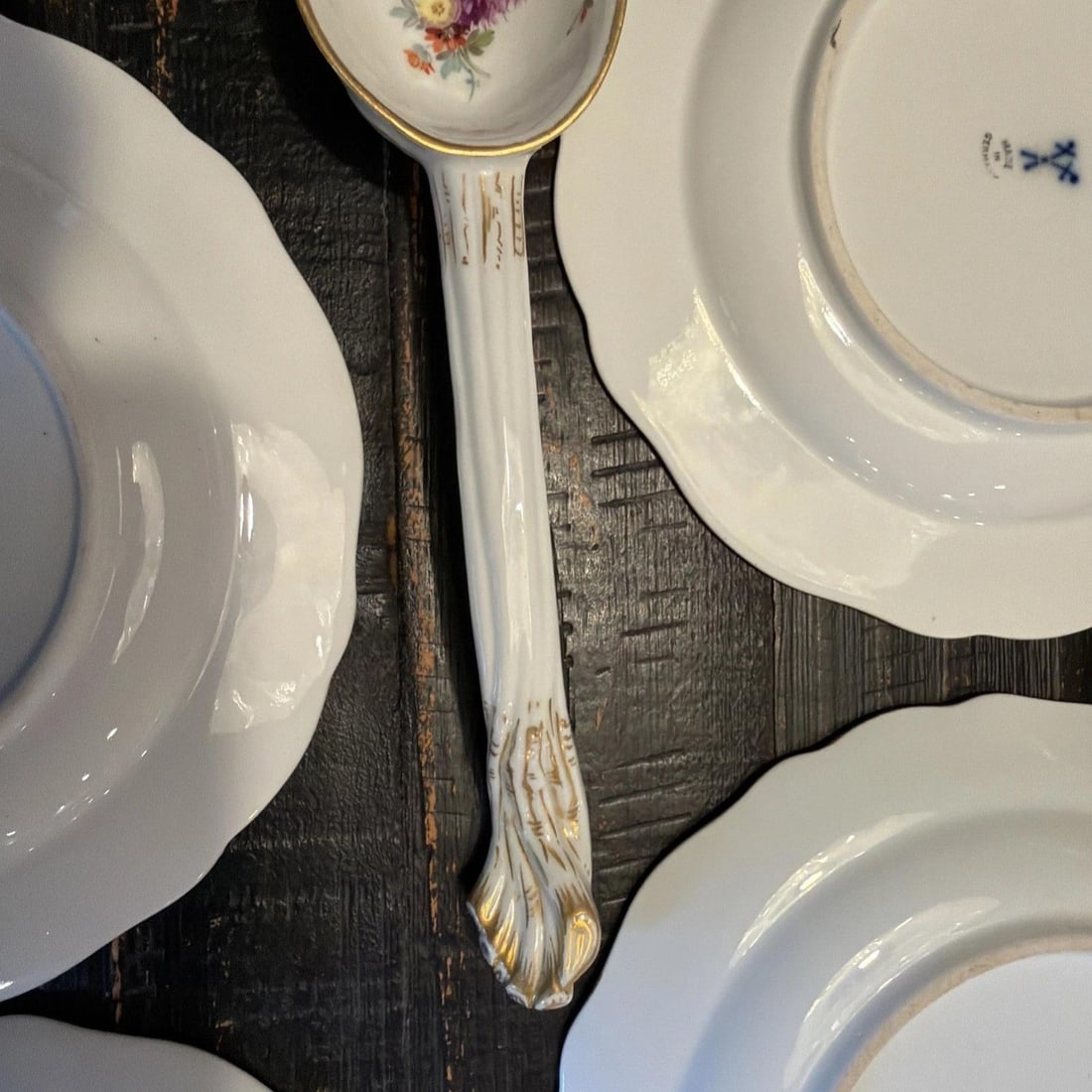 Late 19th Century Meissen MS220 7inch Plates (7) Plus Matching Gravy Boat - 5