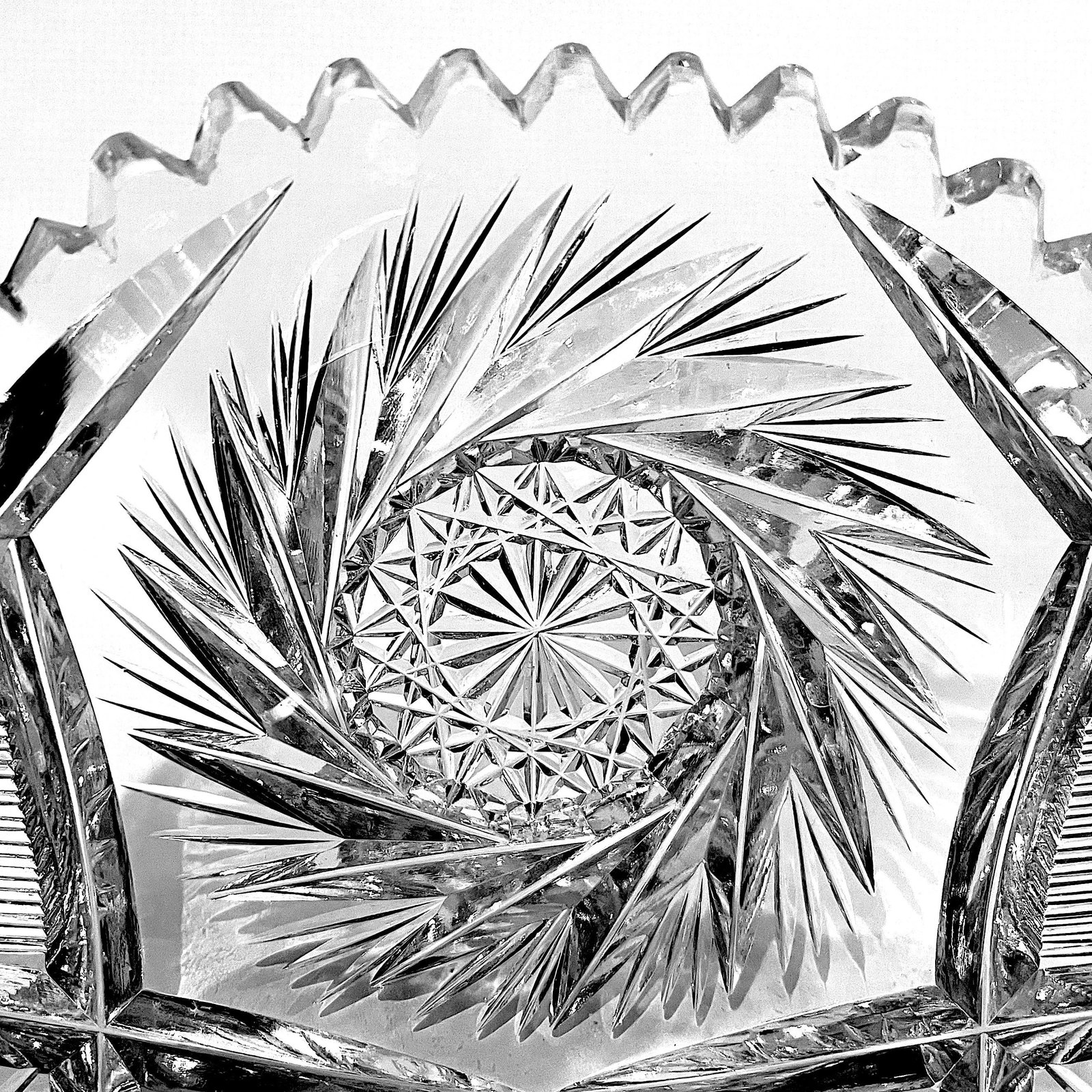 Early 20th Century American Brilliant Period Cut Crystal Glass Bowl 9" Diameter - 2