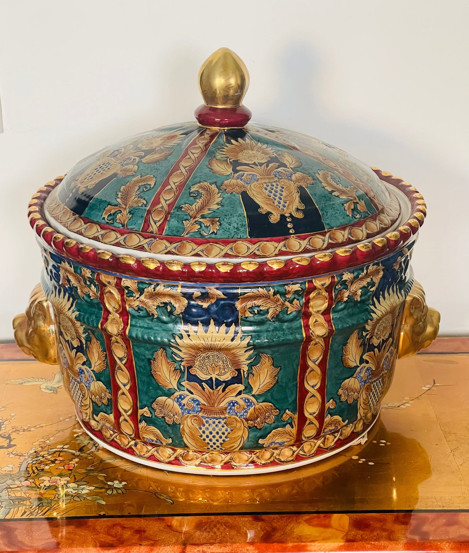 Mid 20th Century Chinese Export Tureen Handpainted With Lion Handles and Cover - 7