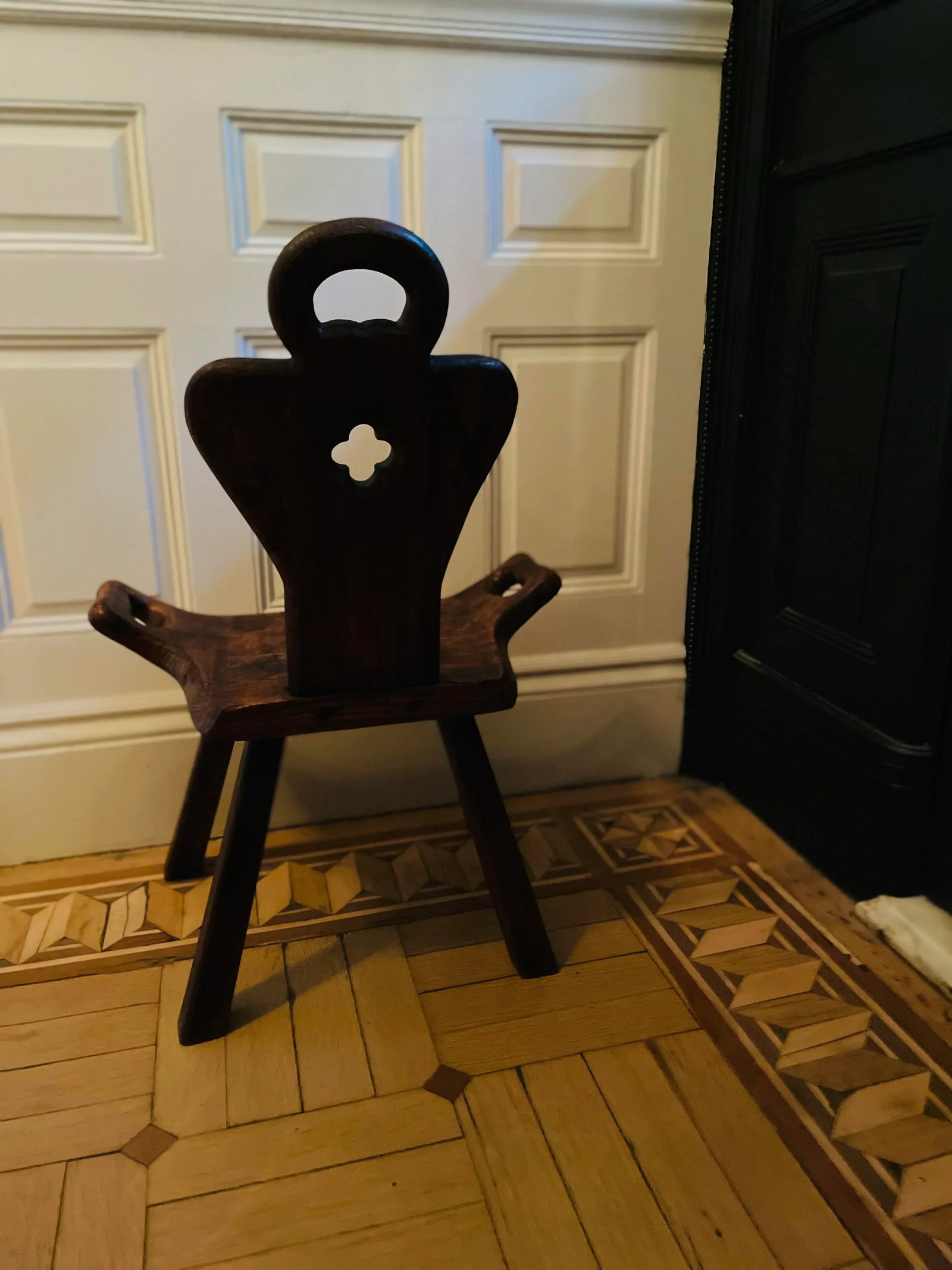 Mid-Century Arts and Crafts-Inspired Four-Legged German Birthing Chair - 2