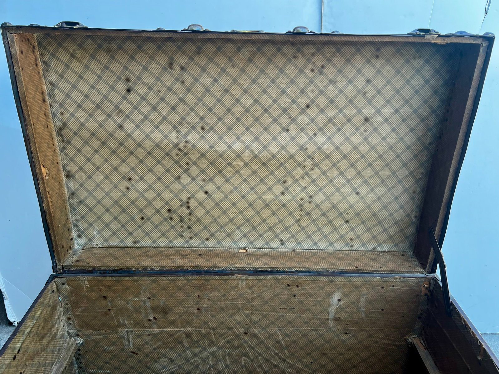 Antique C. W. Weeks Steamer Trunk With Original Key, Circa 1910 - 11