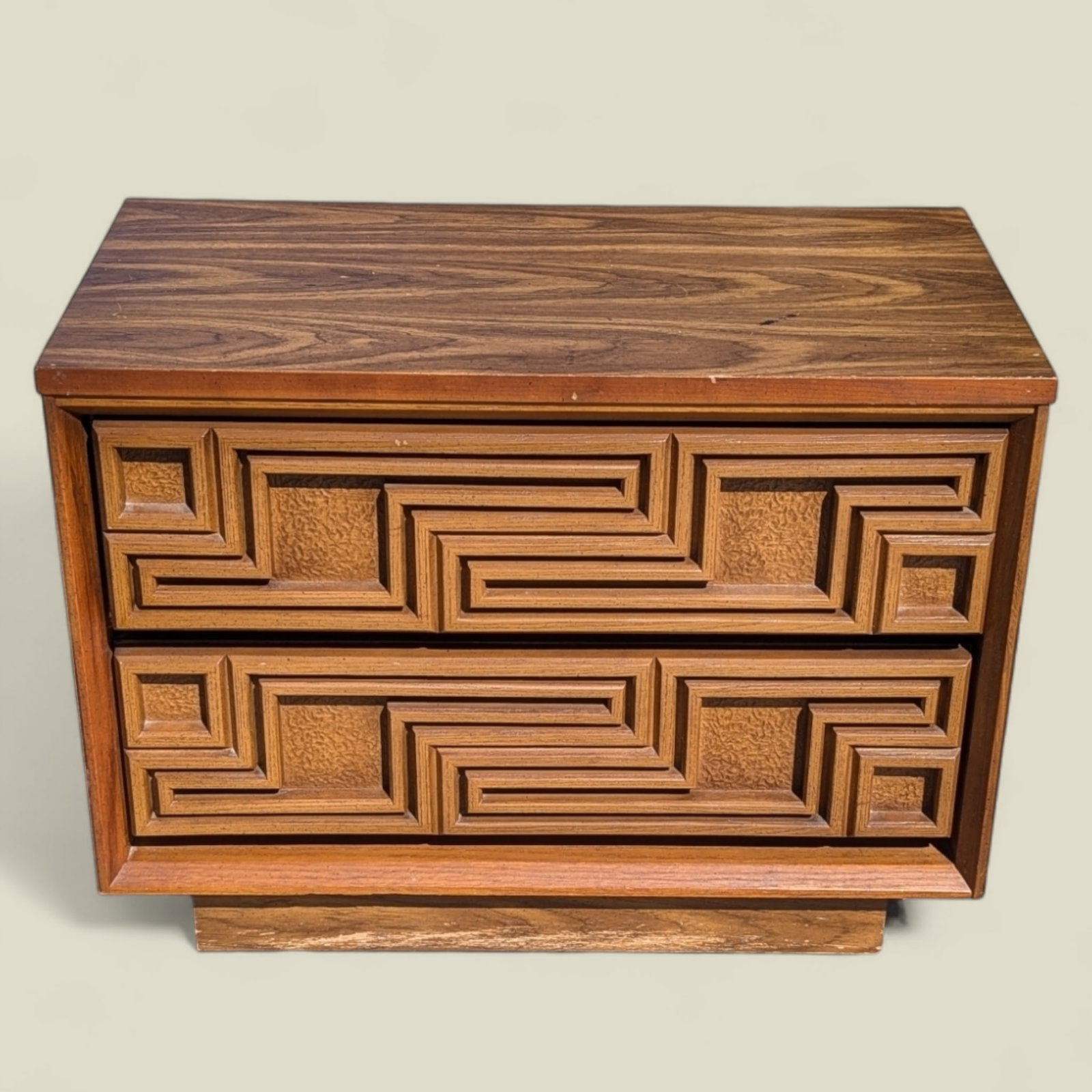 Bassett Mid-Century Carved Wood Two-Drawer Nightstand - 2