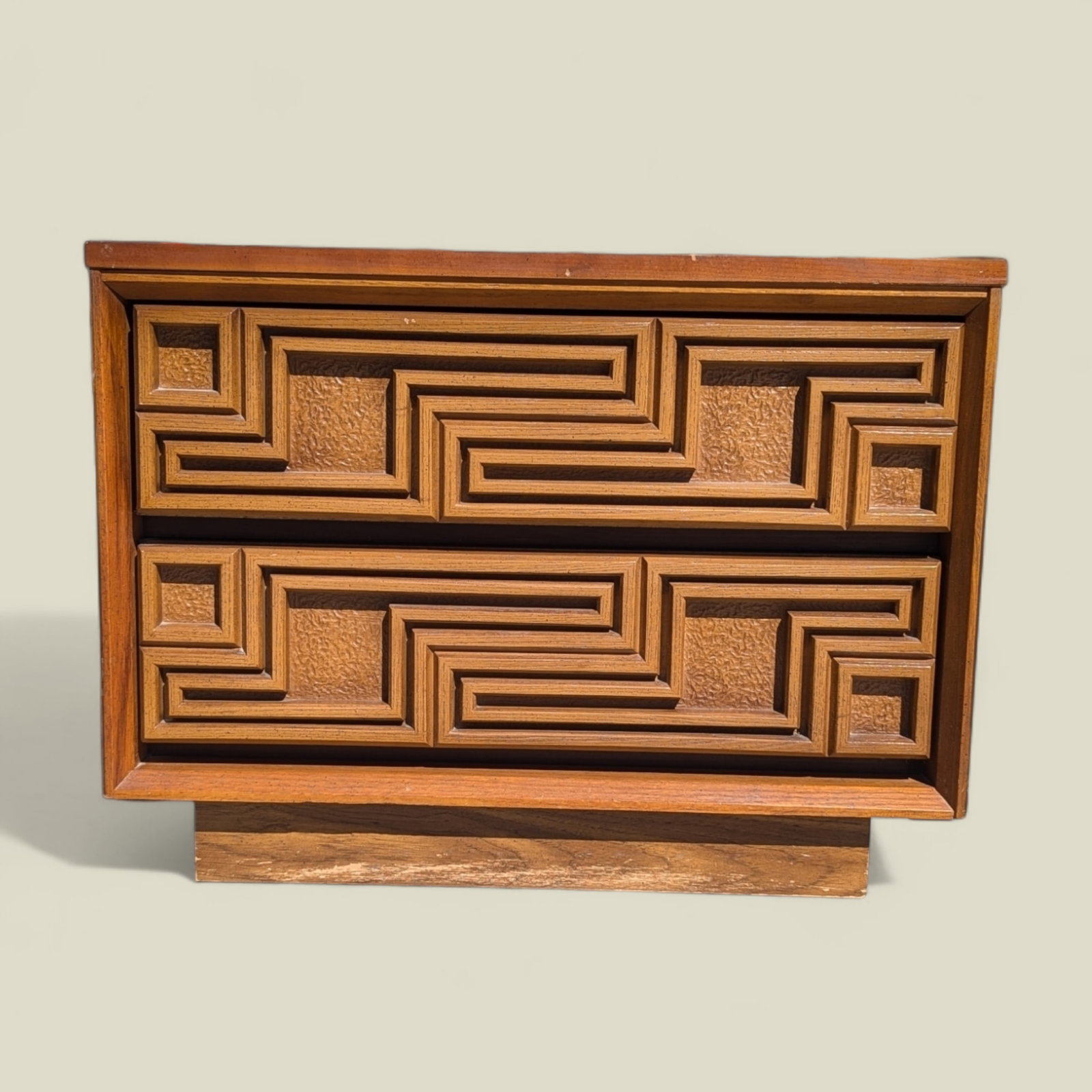 Bassett Mid-Century Carved Wood Two-Drawer Nightstand - 3