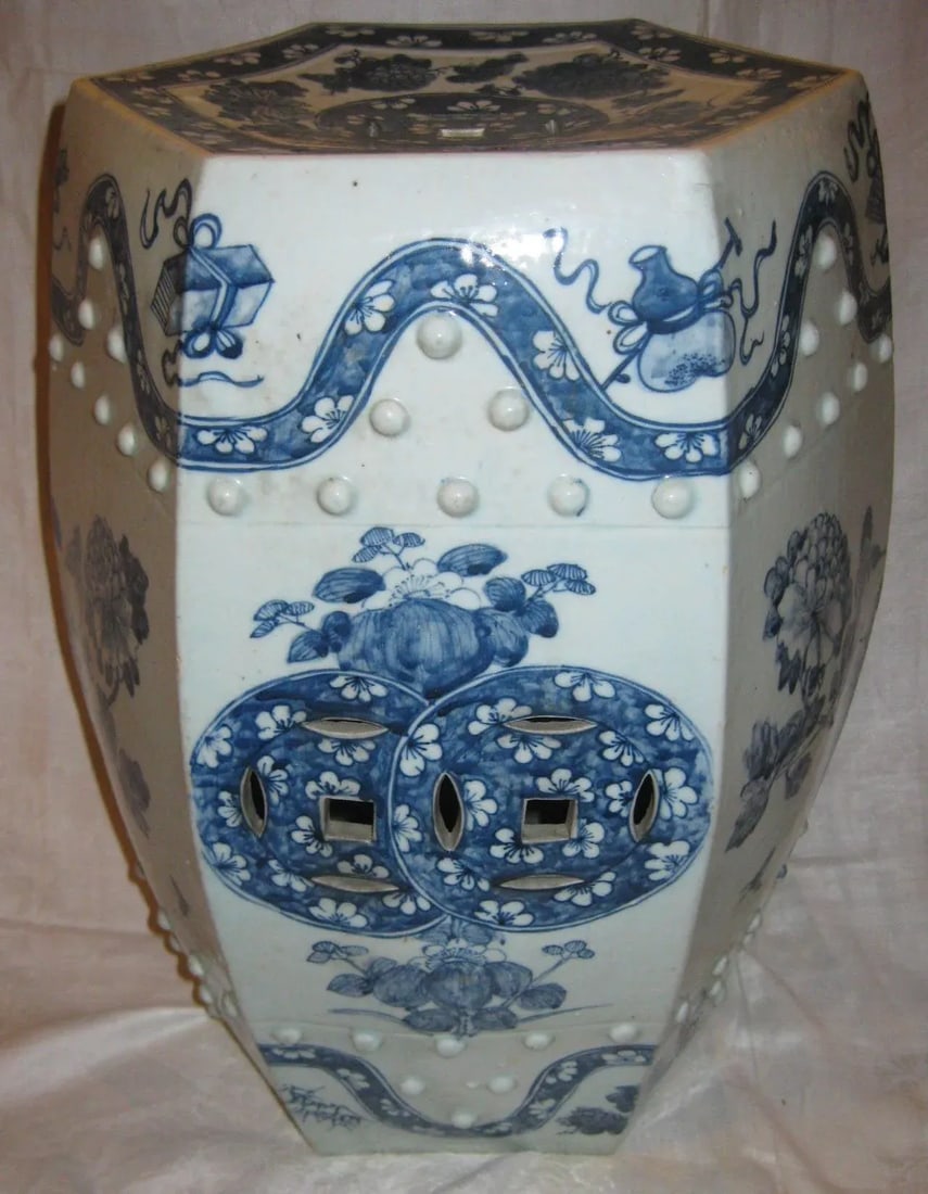 20th century Chinese Export Porcelain Garden Seat - 4