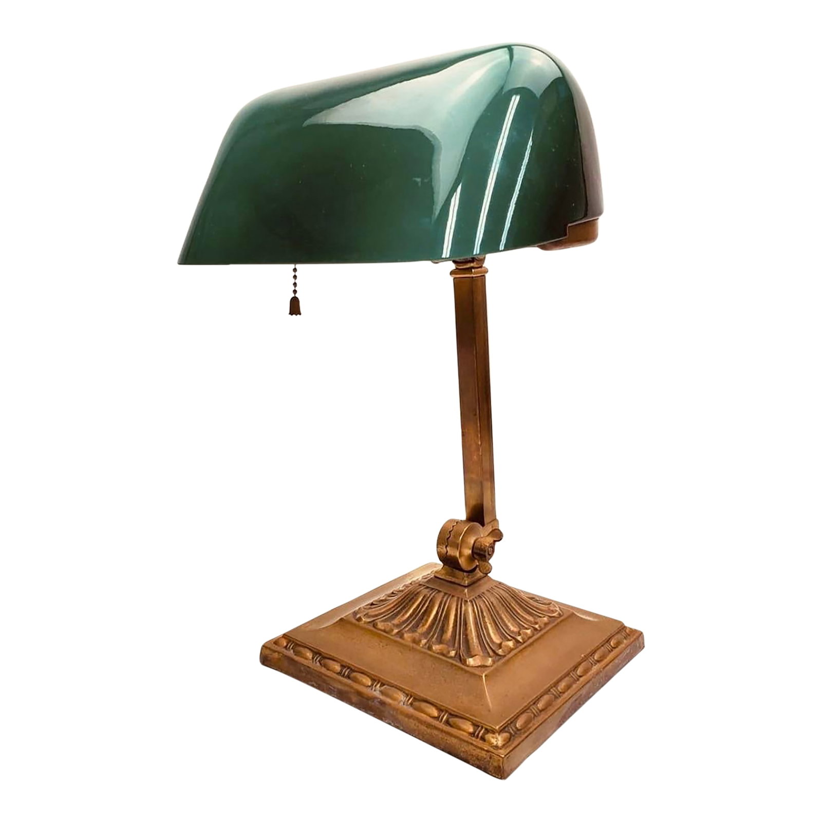 Vintage McFaddin & Co. Emeralite Bankers Desk Lamp No. 8734: Vintage exceptional Emeralite desk lamp no 8734 produced by the McFaddin & Co. - the most famous and respected brand and maker of bankers lamps. The base is the classic painted brass and the lamp