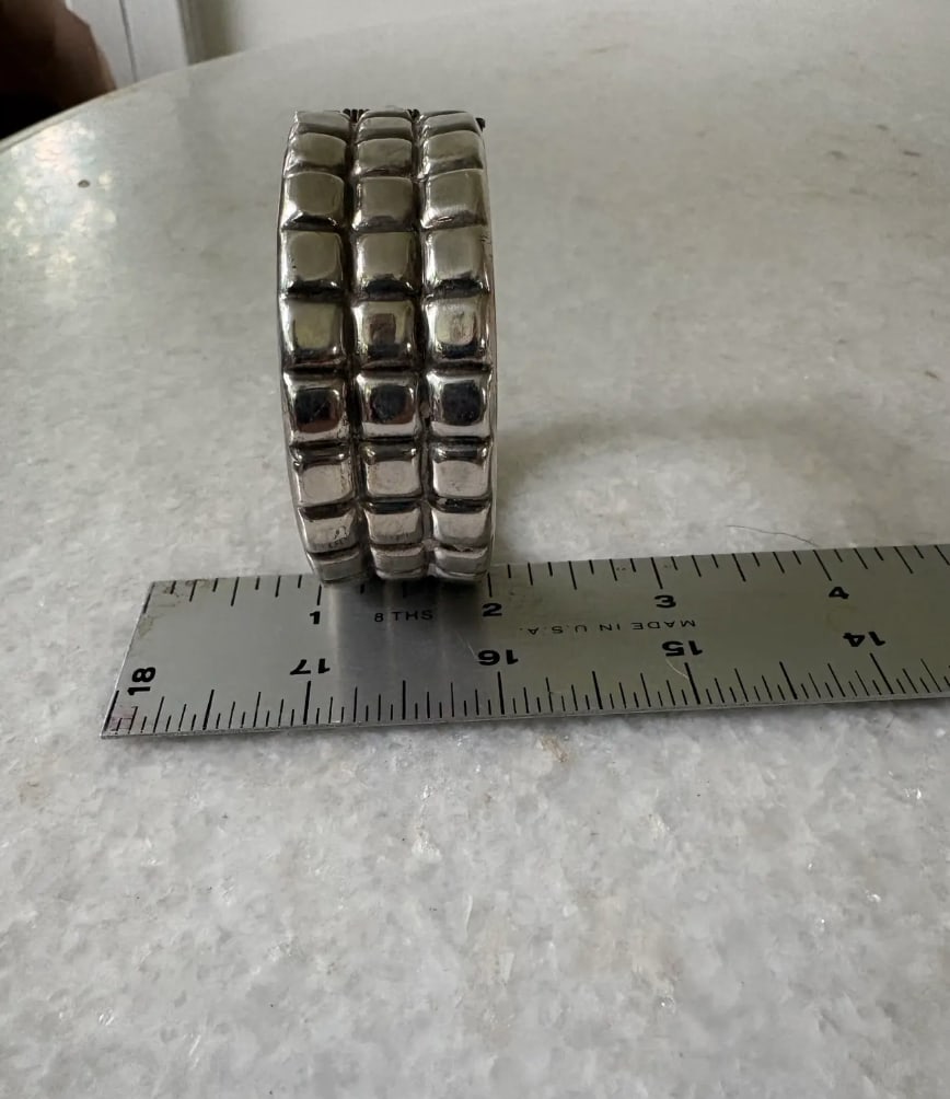 1980s Sterling Silver, Large Solid Mexican Taxco Hinged Cuff Bracelet - 6