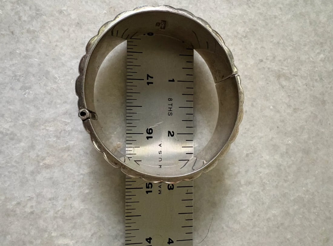1980s Sterling Silver, Large Solid Mexican Taxco Hinged Cuff Bracelet - 7