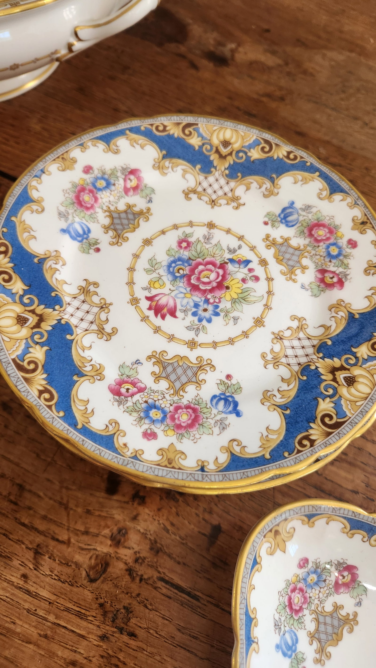 Vintage Shelley Sheraton 13291 Blue & Gold Bone China 16-Piece Serving Set - 18