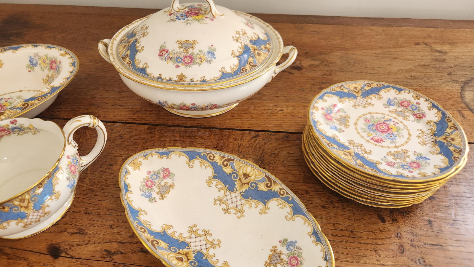 Vintage Shelley Sheraton 13291 Blue & Gold Bone China 16-Piece Serving Set - 8